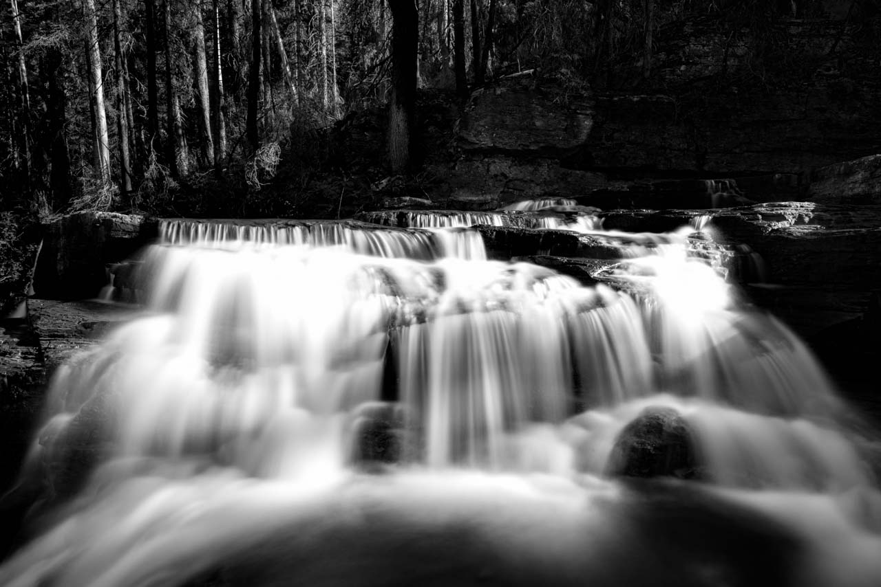 Cascade dans le parc national des Glaciers.