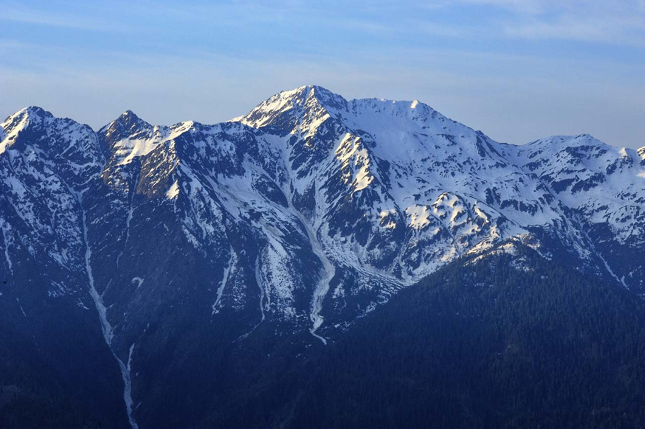 Paysages alpestres autour du village de Hauteluce en Savoie.