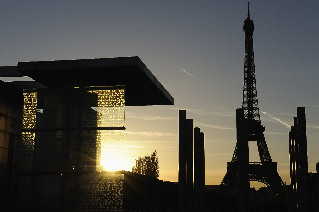Paris, la ville lumière et ses monuments.