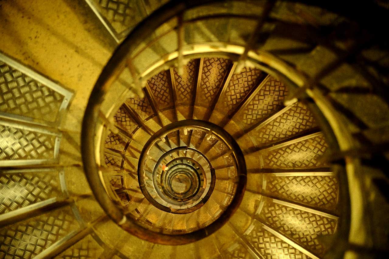 Paris, la ville lumière et ses monuments.