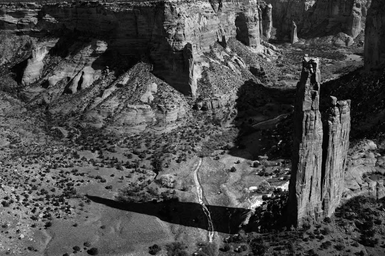 Canyon de Chelly en noir et blanc dans l'Arizona aux Etats-Unis. Amar Guillen, photographe