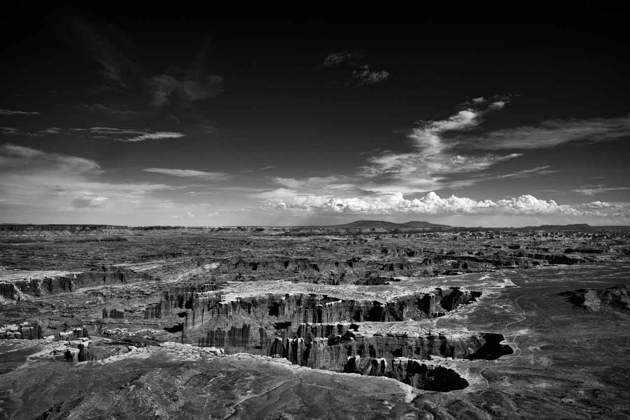 Payages des Canyonlands, Island in the Sky, en noir et blanc. Photographie par Amar Guillen, artiste photographe.