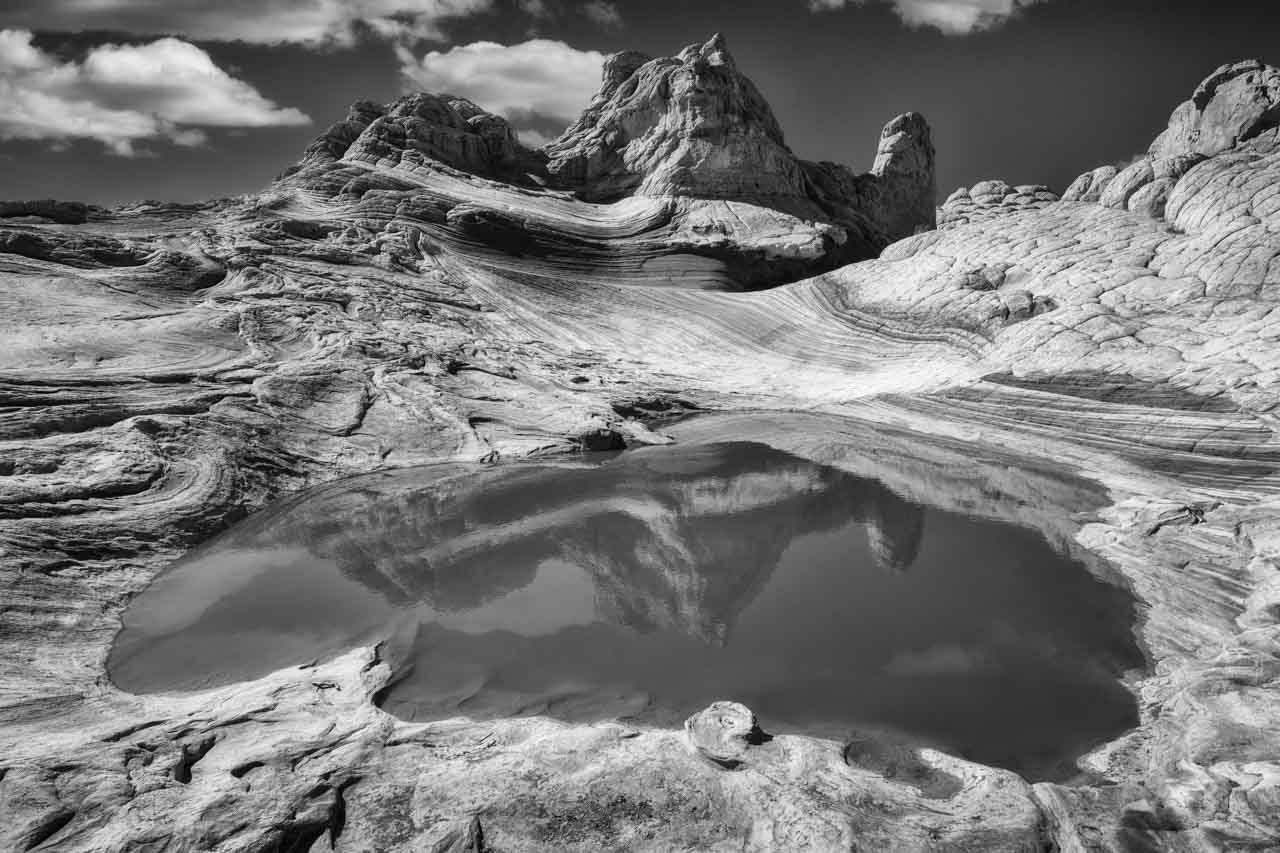 paysage de Vermilion Cliffs en Arizona. Photographie d'art en noir et blanc par Amar Guillen, artiste photographe.