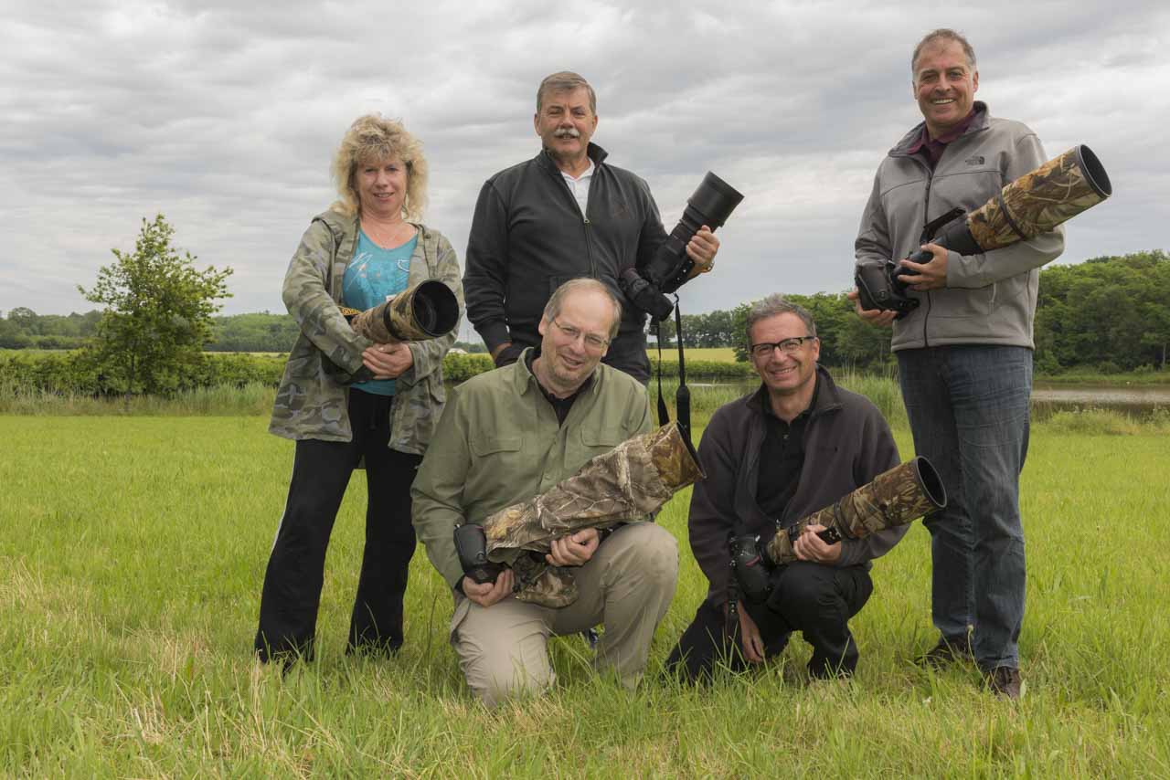 Les participants à ce stage de photo animalière en affûts flottants dans la Dombes en juin 2017 : Sylvie, Pierre, Geoffroy, Olivier et Amar.