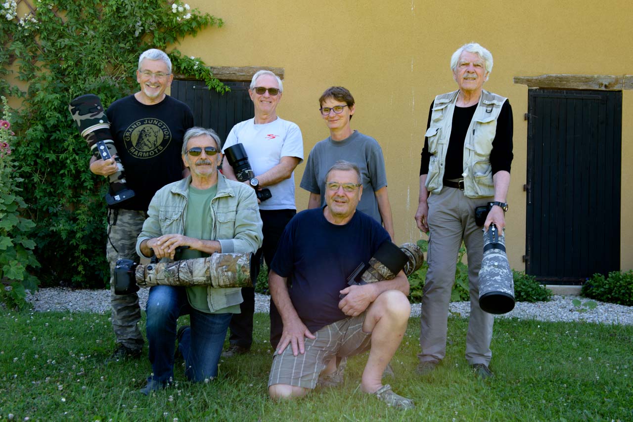 Les participants au stage de photo animalière en Dombes en mai 2018 : Gilles, James, André, Jean-Jacques Patricia et Albert.