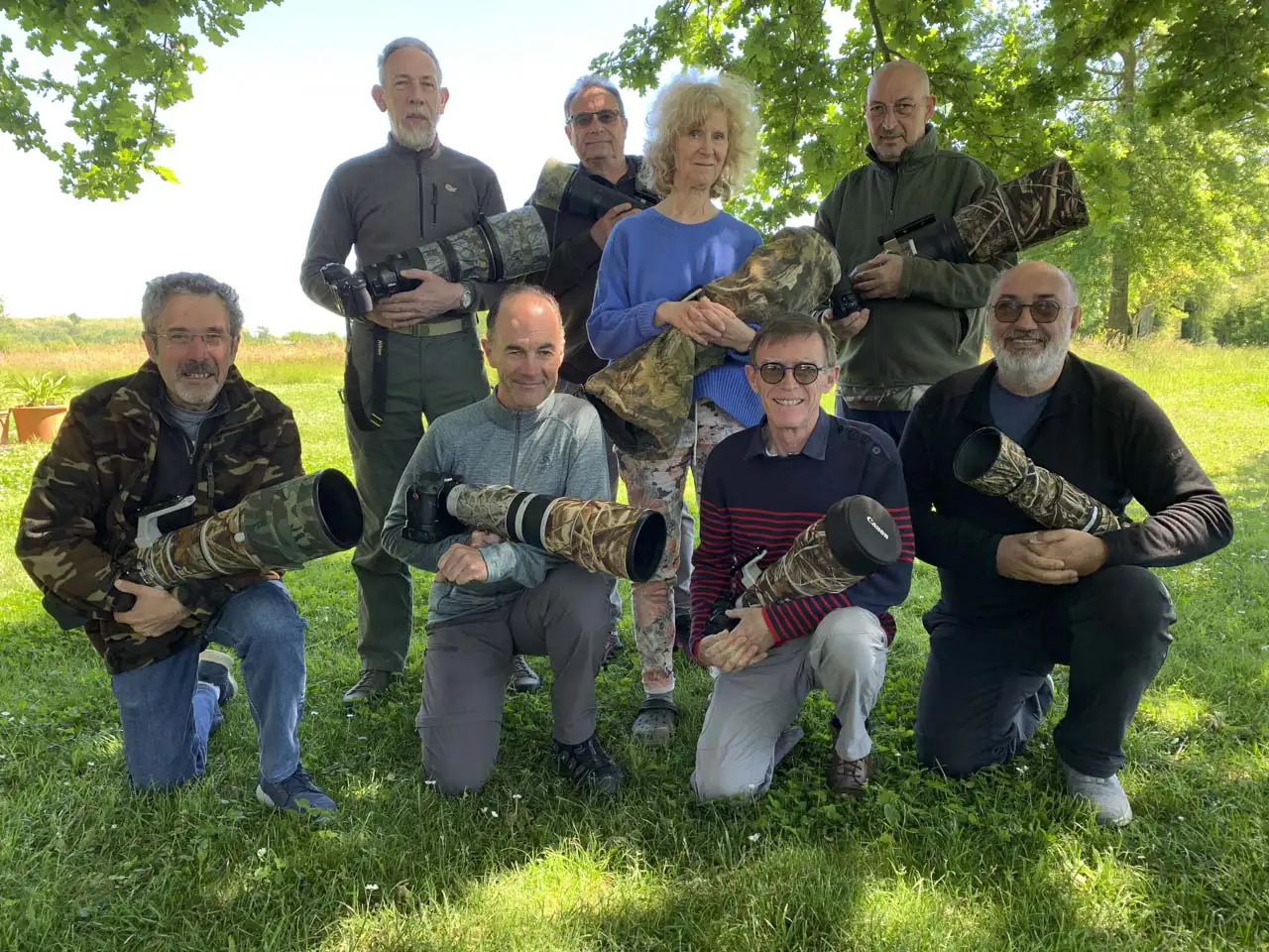Les participants au stage de photo animalière en affûts flottants du 10 mai 2025 en Dombes.