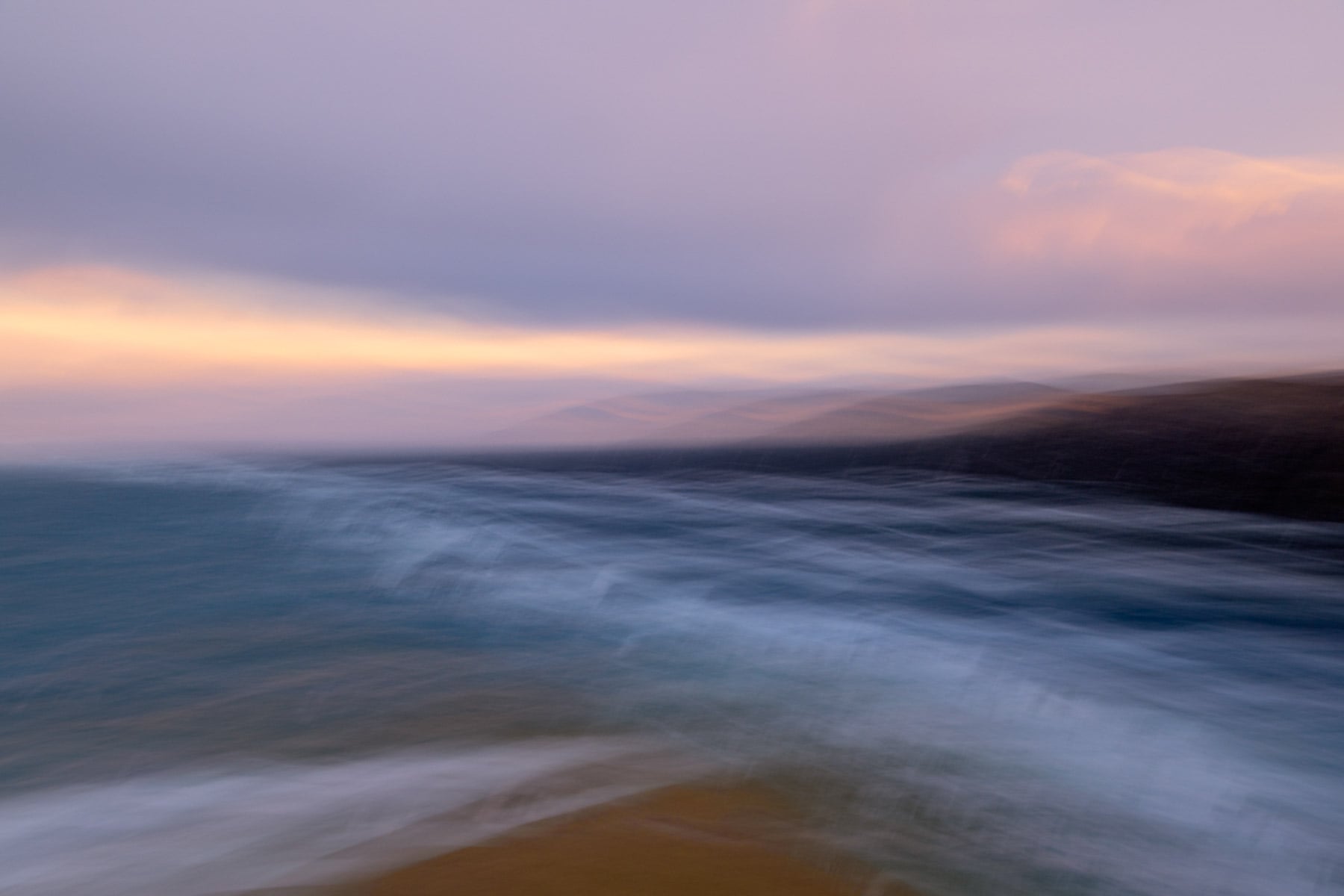 Photo en couleur d'une plage dans le nord de l'Ecosse. Edition unique par Amar Guillen