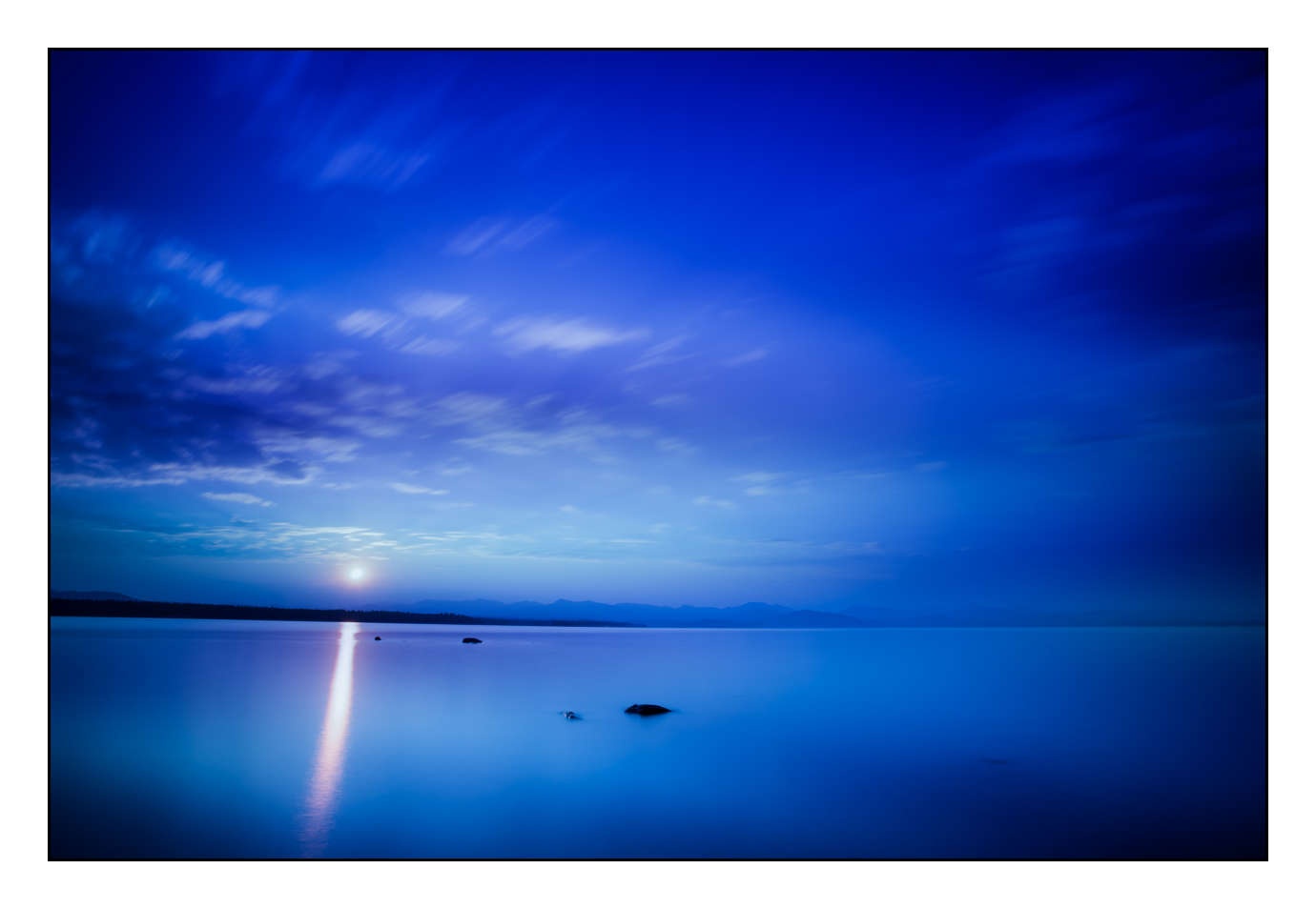 lumieres-et-couleurs/024-evasions-bleues/en/07-180816YELLAN0024C