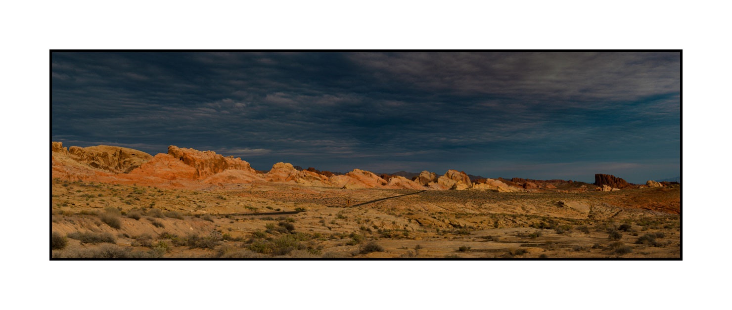 lumieres-et-couleurs/028-merveilles-naturelles-de-valley-of-fire/fr/03-paysage-de-valley-of-fire-nevada-en-couleur-151027NEVVFIPAN0007C