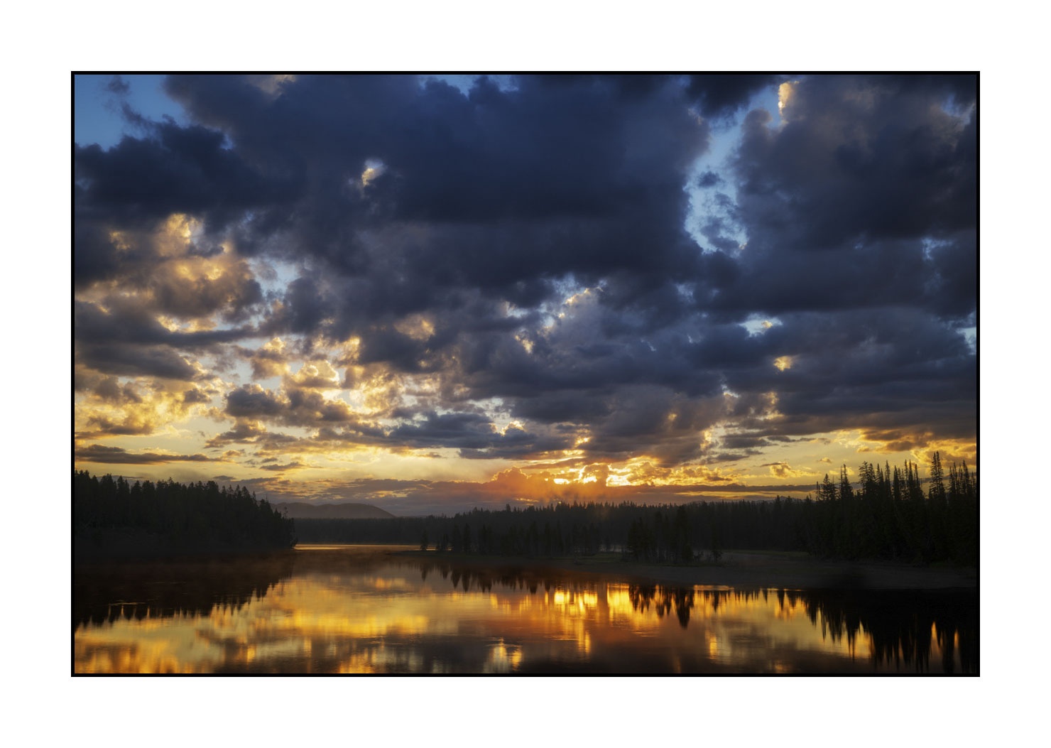 lumieres-et-couleurs/034-merveilles-naturelles-du-yellowstone-en-couleur/fr/14-le-parc-national-du-yellowstone-1836-32C