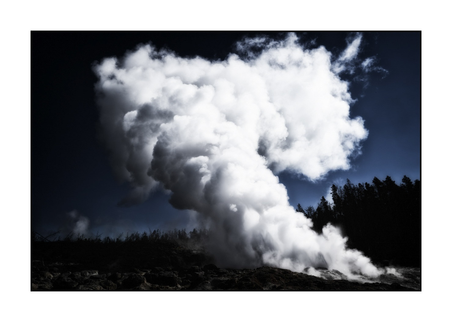 lumieres-et-couleurs/034-merveilles-naturelles-du-yellowstone-en-couleur/fr/33-le-parc-national-du-yellowstone-1855-32C