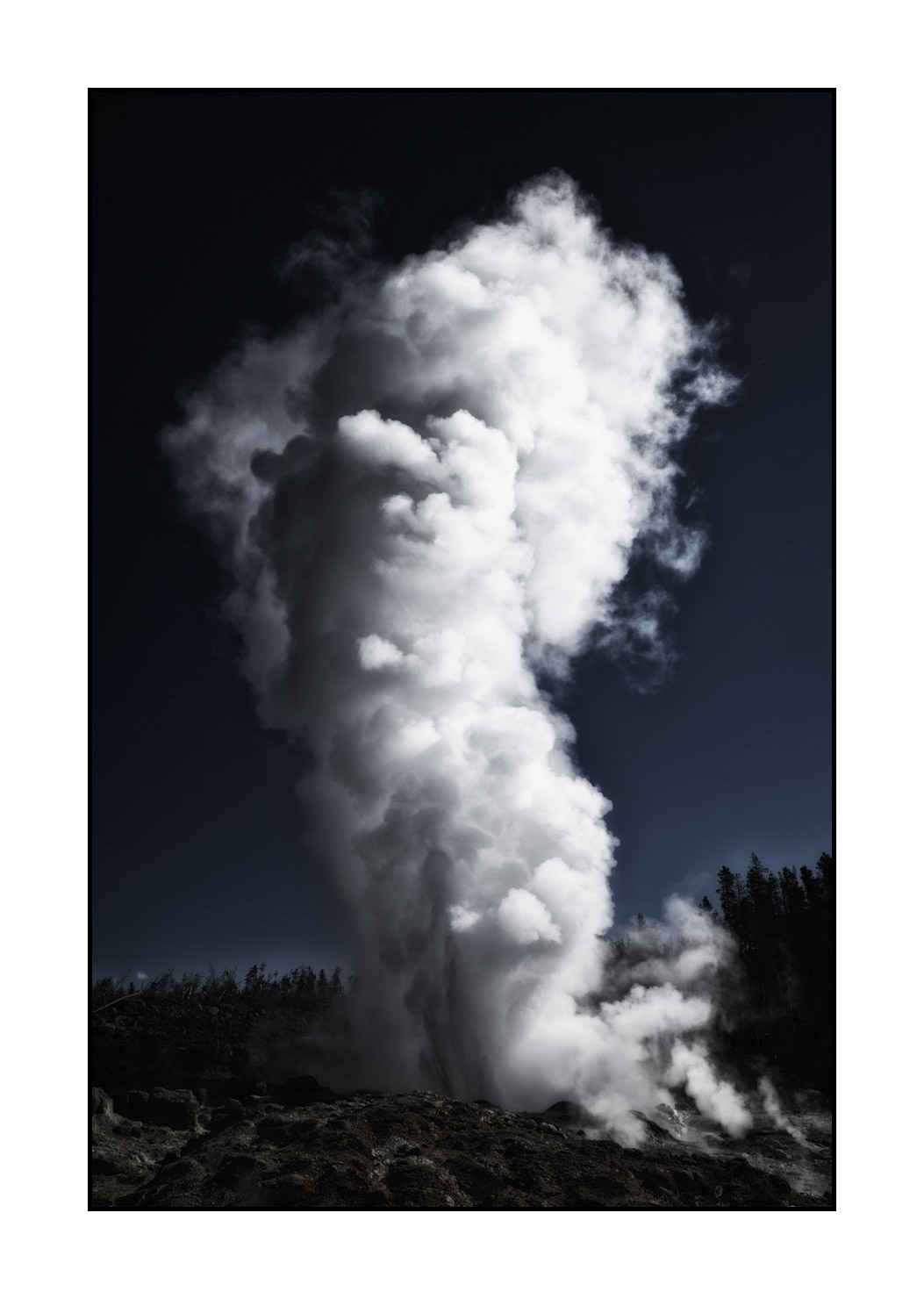 lumieres-et-couleurs/034-merveilles-naturelles-du-yellowstone-en-couleur/fr/34-le-parc-national-du-yellowstone-1856-32C