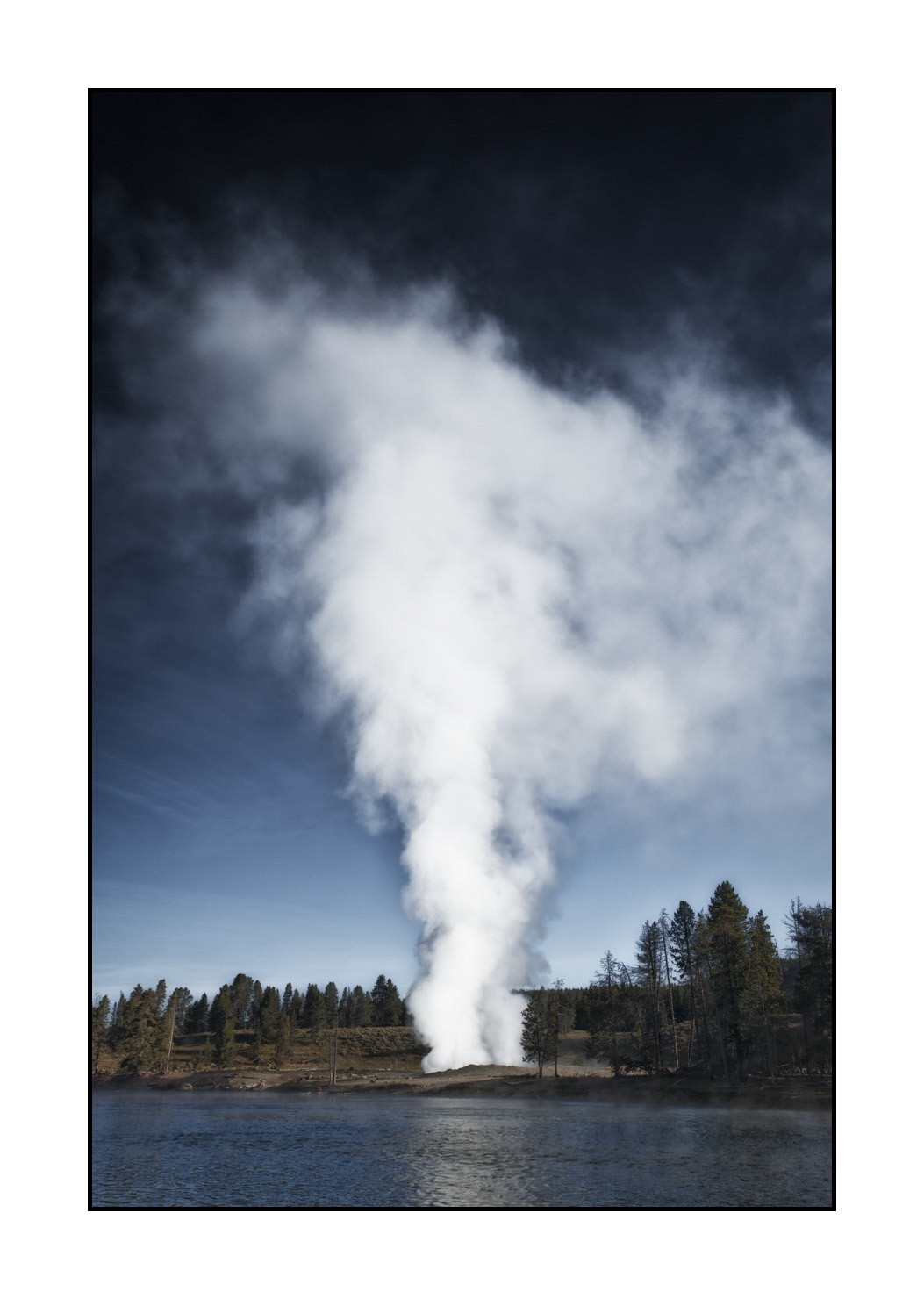 lumieres-et-couleurs/034-merveilles-naturelles-du-yellowstone-en-couleur/fr/37-le-parc-national-du-yellowstone-1859-32C