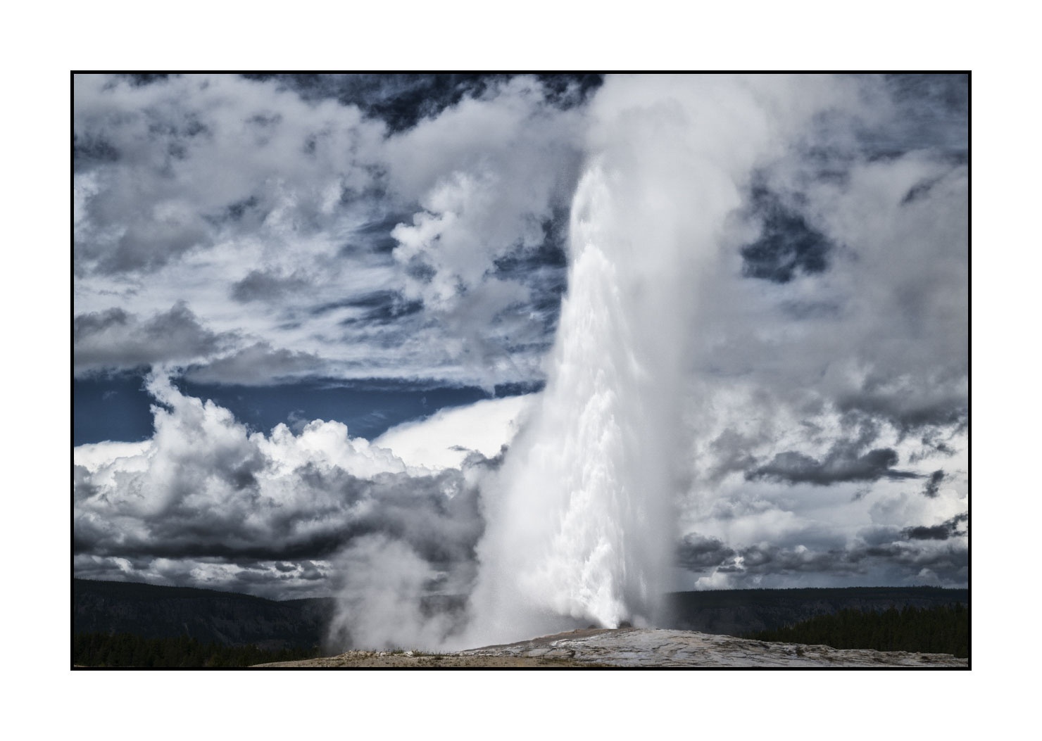lumieres-et-couleurs/034-merveilles-naturelles-du-yellowstone-en-couleur/fr/38-le-parc-national-du-yellowstone-1860-32C