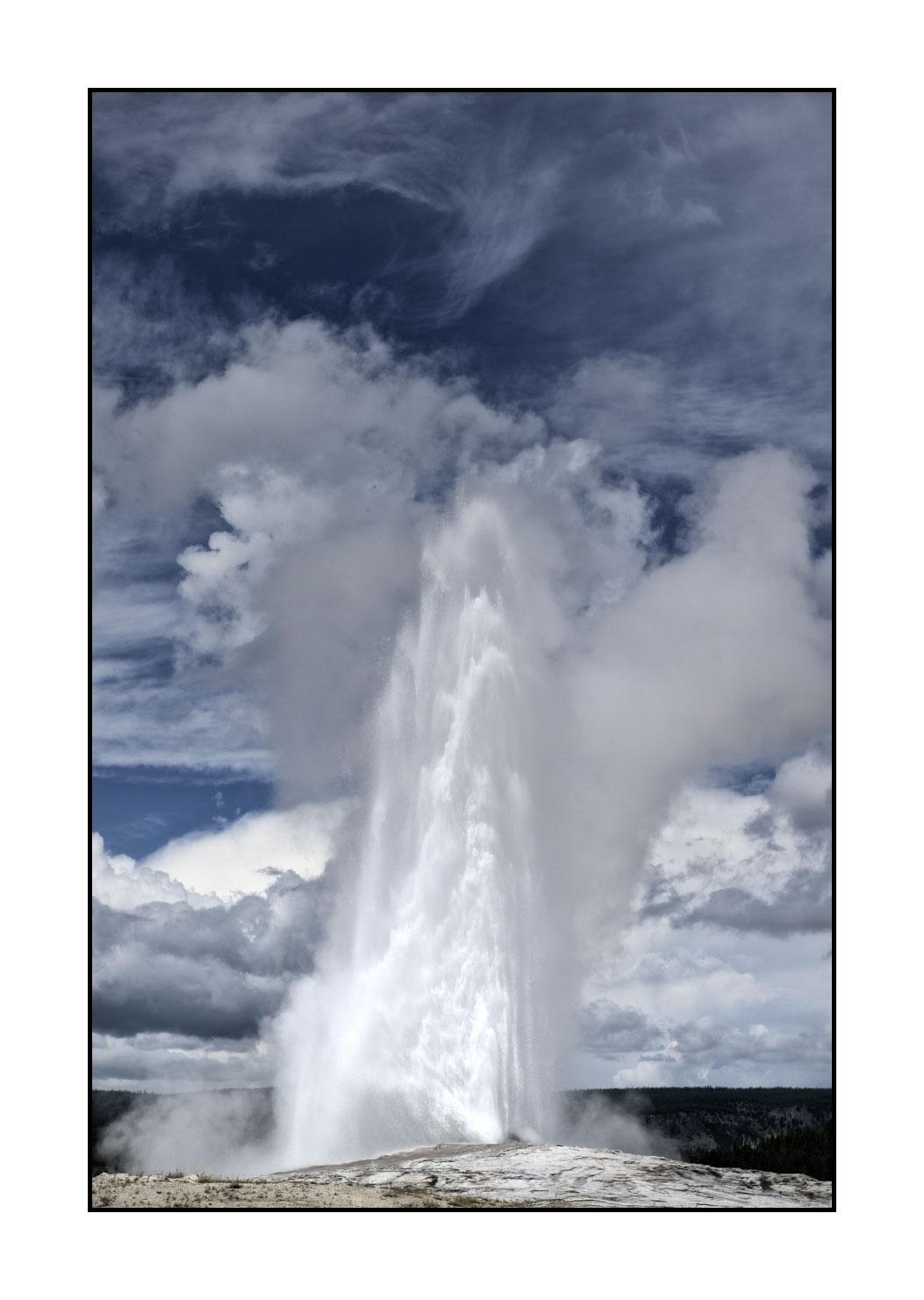 lumieres-et-couleurs/034-merveilles-naturelles-du-yellowstone-en-couleur/fr/39-le-parc-national-du-yellowstone-1861-32C