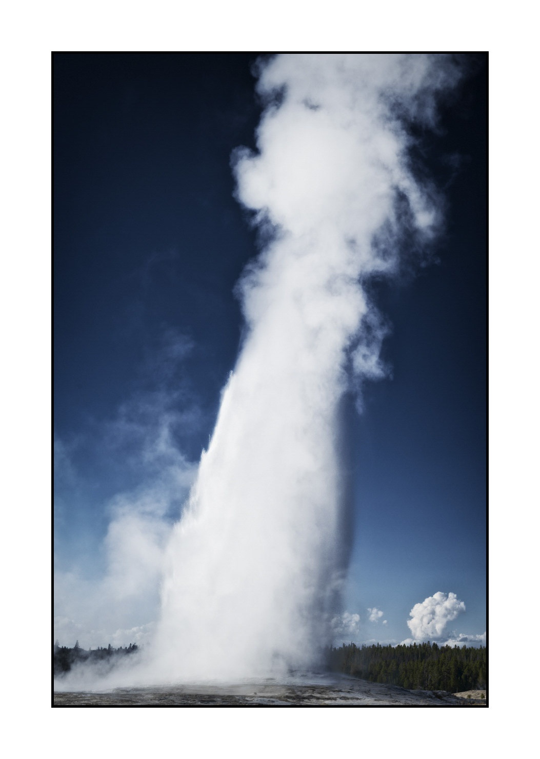 lumieres-et-couleurs/034-merveilles-naturelles-du-yellowstone-en-couleur/fr/40-le-parc-national-du-yellowstone-1862-32C