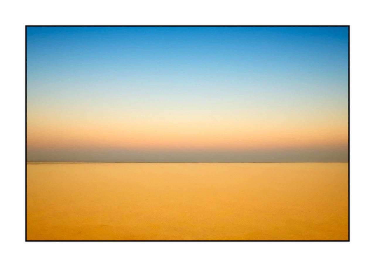 lumieres-et-couleurs/041-horizons/en/01-horizon-in-color-1525-32C