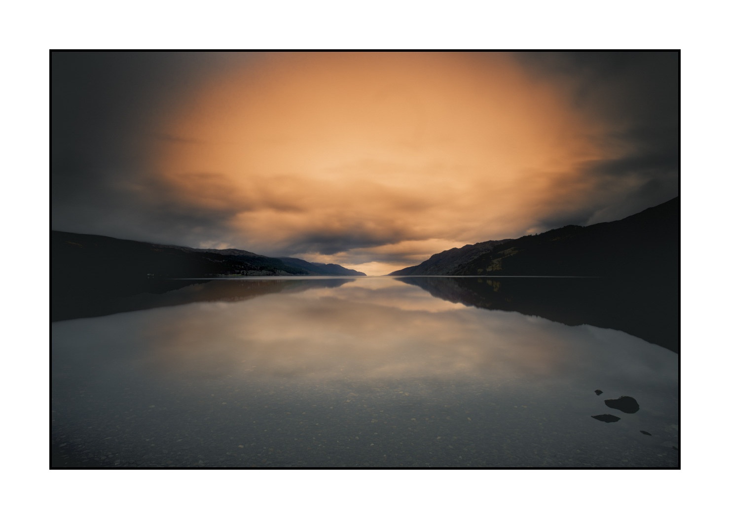 lumieres-et-couleurs/046-les-mysteres-du-loch-ness/fr/01-paysage-loch-ness-en-ecosse-1579-32C