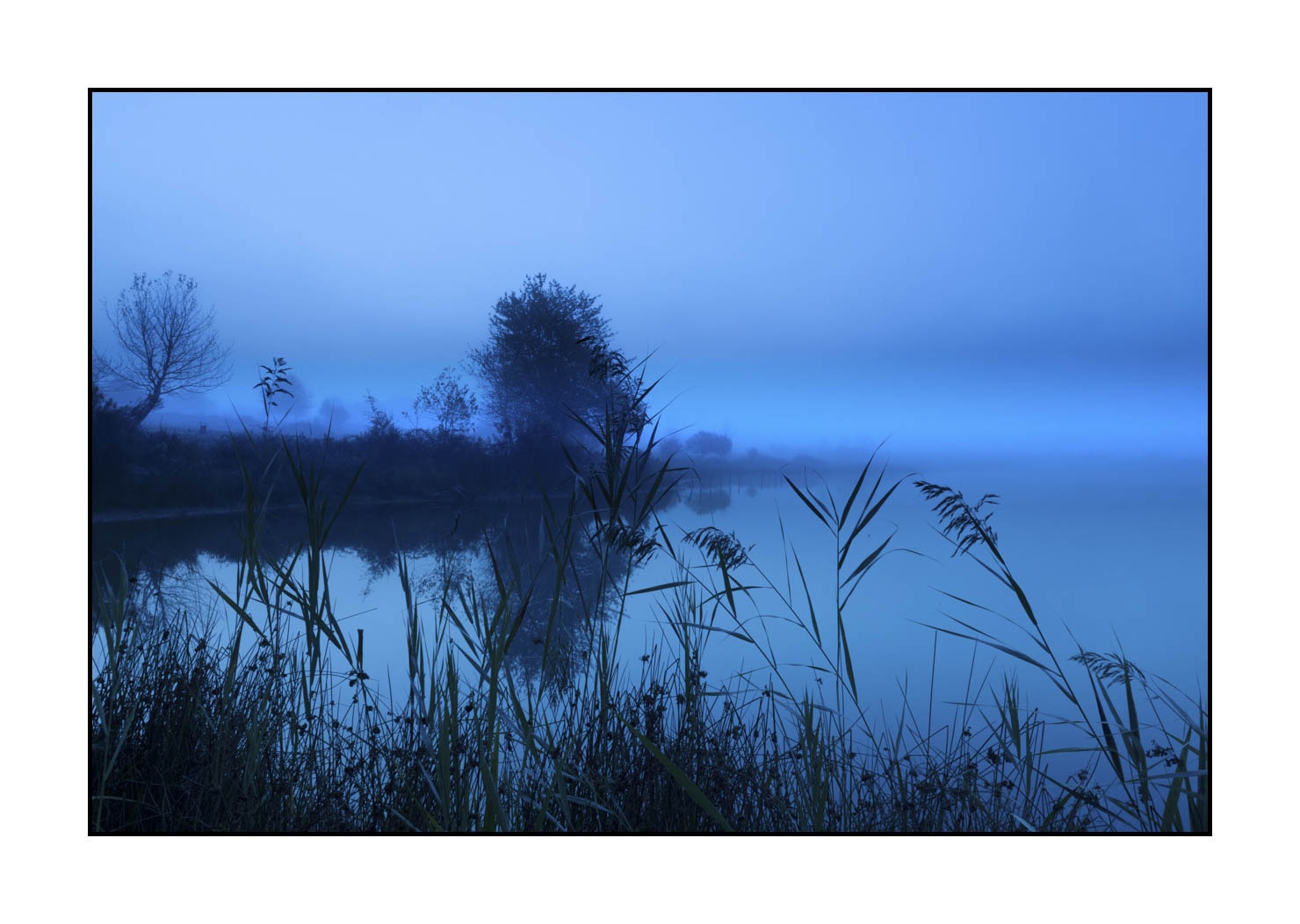 lumieres-et-couleurs/048-matins-bleus/fr/03-matin-bleu-1617-32C