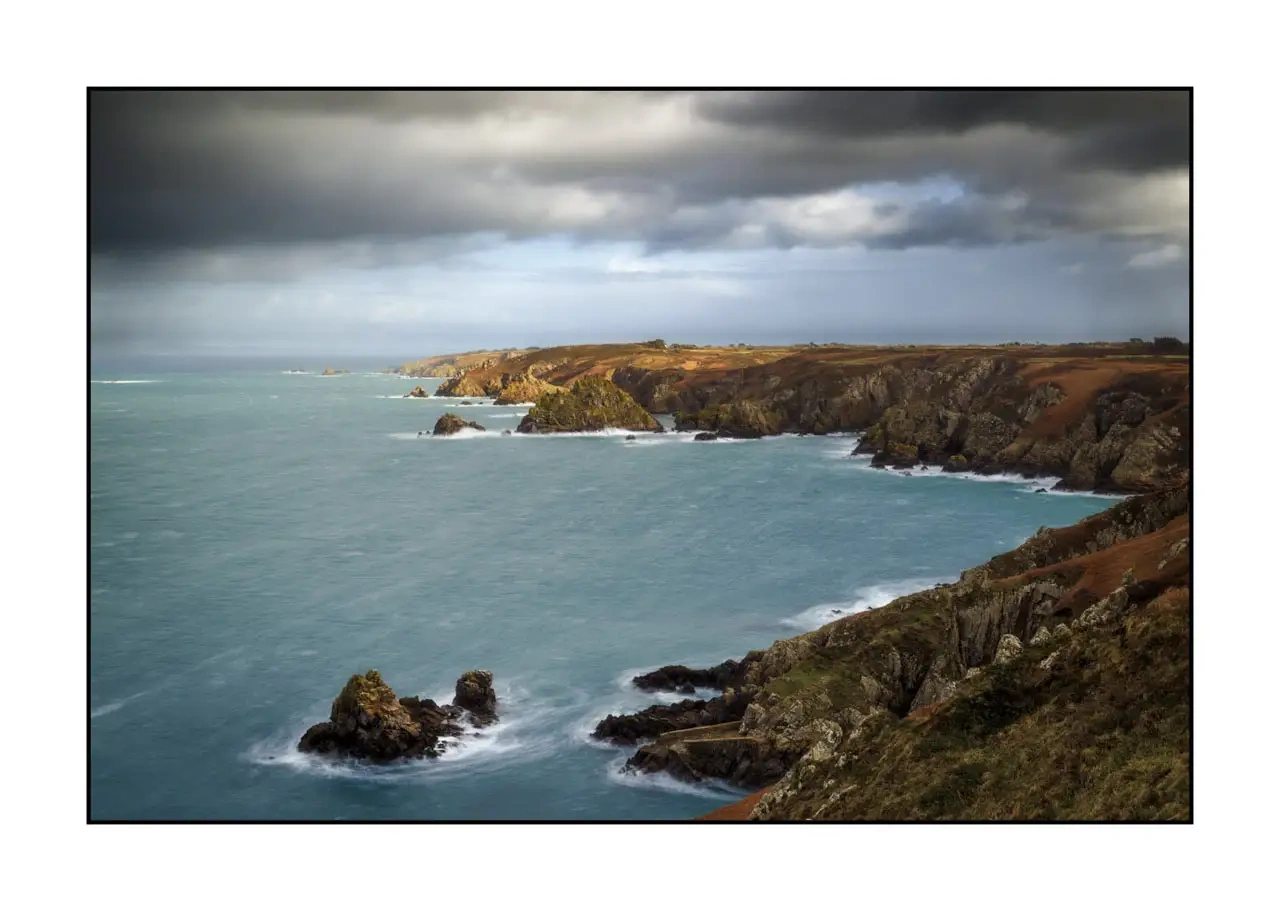 lumieres-et-couleurs/057-paysages-cotiers-intemporels-finistere-sud/fr/06-paysage-cotier-couleur-finistere-sud-2115-32C