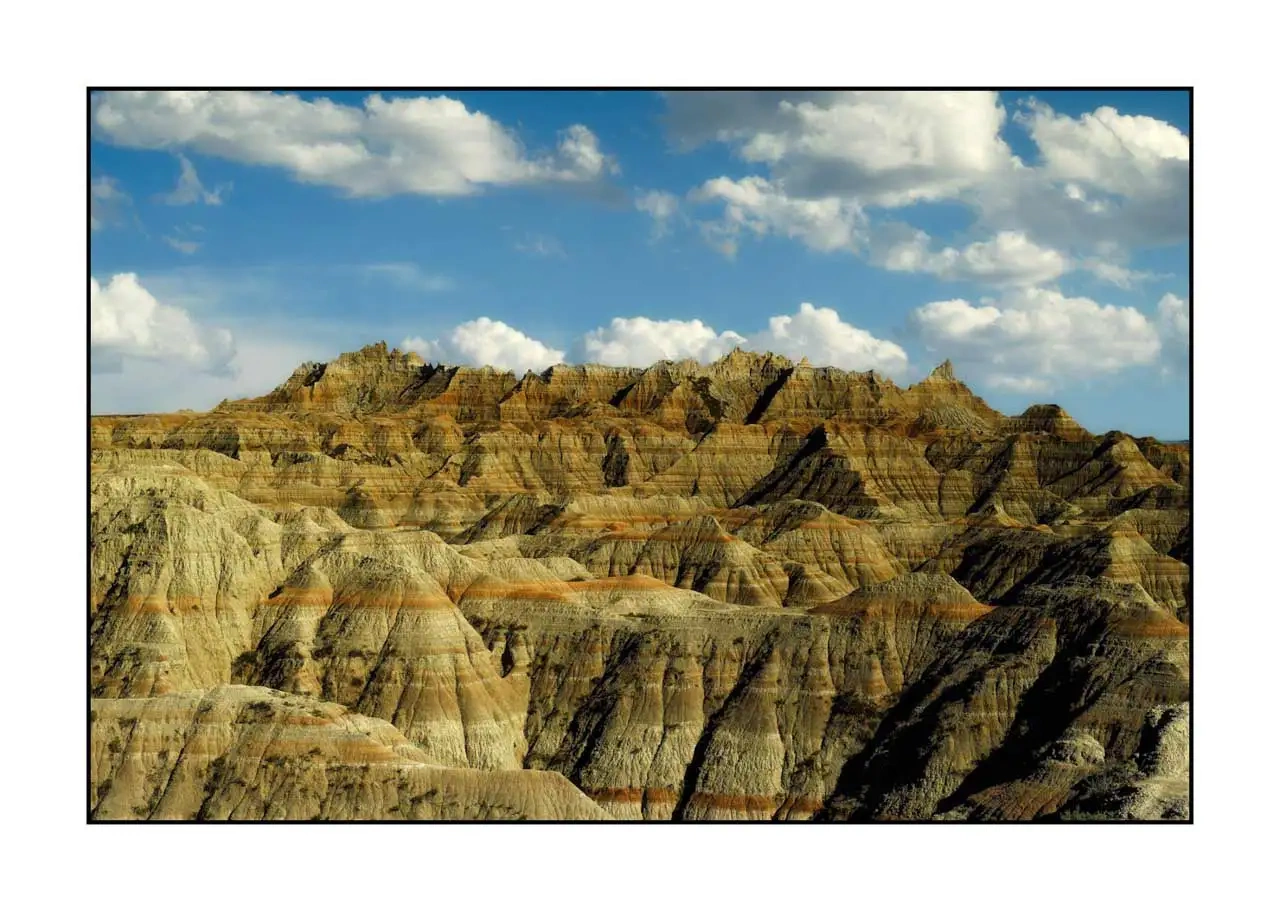 lumieres-et-couleurs/063-hymnes-silencieux-terre-badlands/fr/04-paysage-badlands-dakota-2225-32C