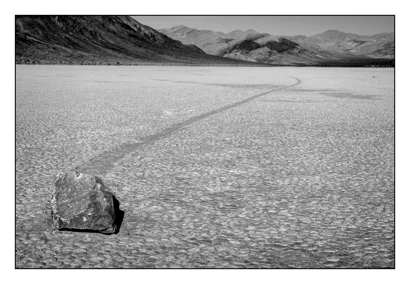 nuances-de-noirs-et-de-blancs/002-merveilles-naturelles-de-la-vallee-de-la-mort/en/16-0711cDVA1080B