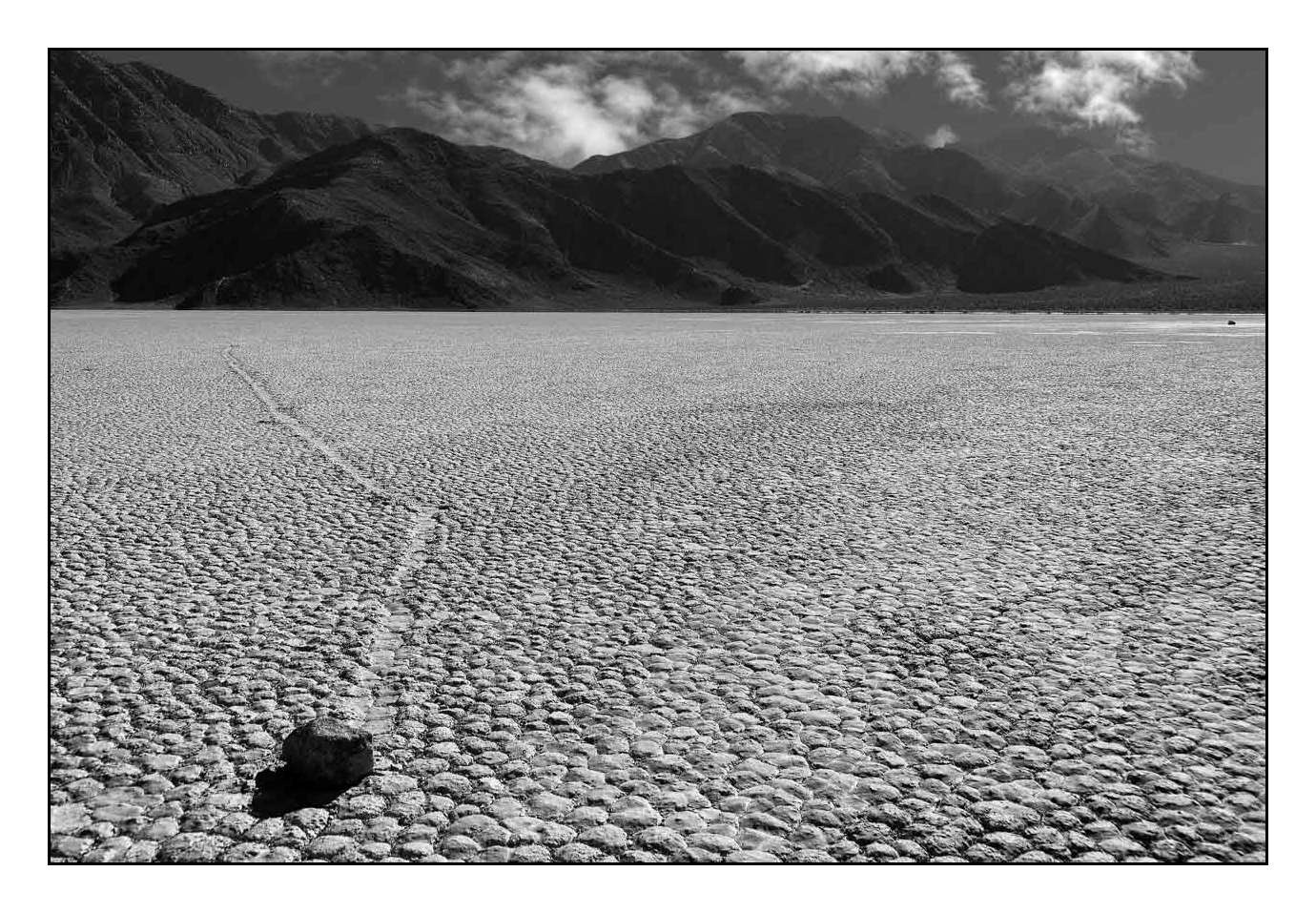 nuances-de-noirs-et-de-blancs/002-merveilles-naturelles-de-la-vallee-de-la-mort/en/21-0711cDVA1100B