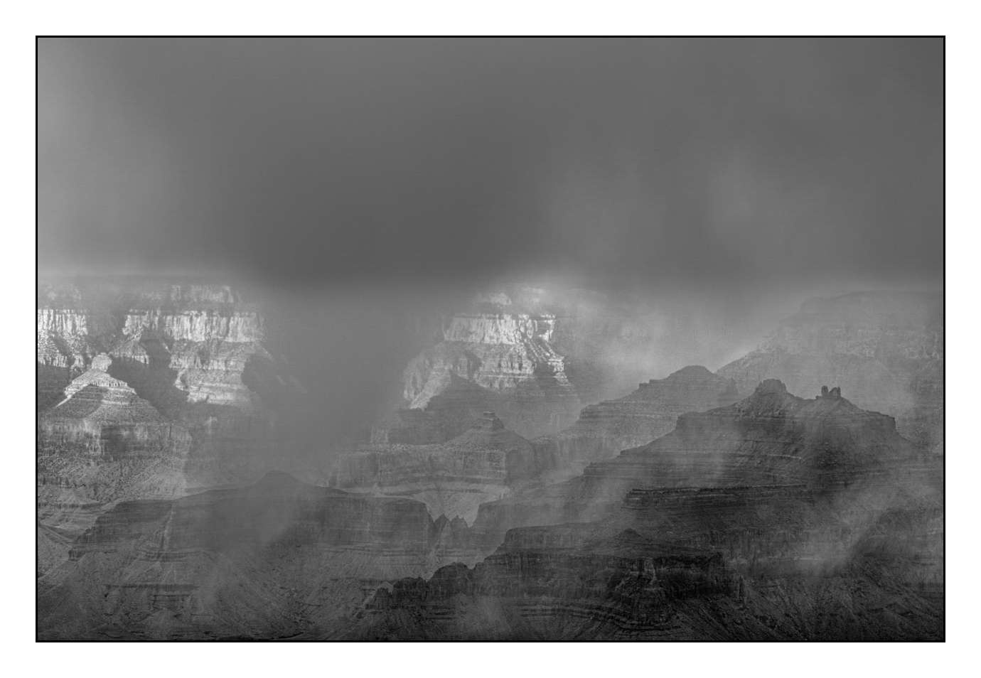 nuances-de-noirs-et-de-blancs/016-tourmente/fr/08-180120GCALAN0197B