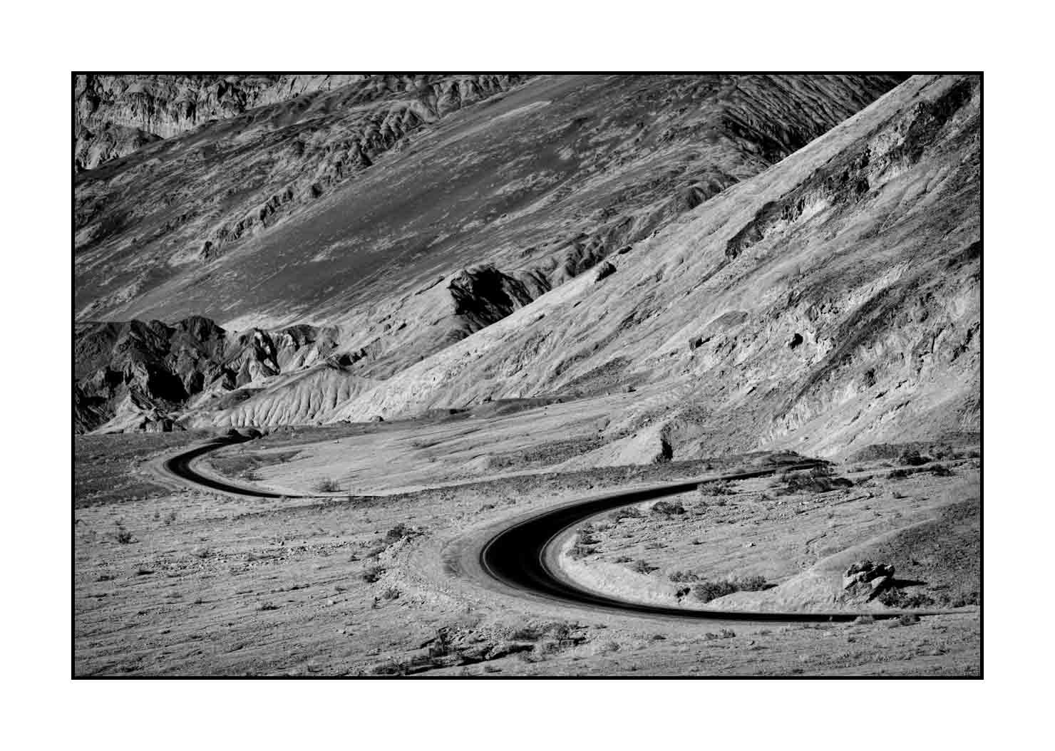 nuances-de-noirs-et-de-blancs/023-partir/fr/04-route-sud-ouest-des-etats-unis-noir-et-blanc-180125DVALAN0502B