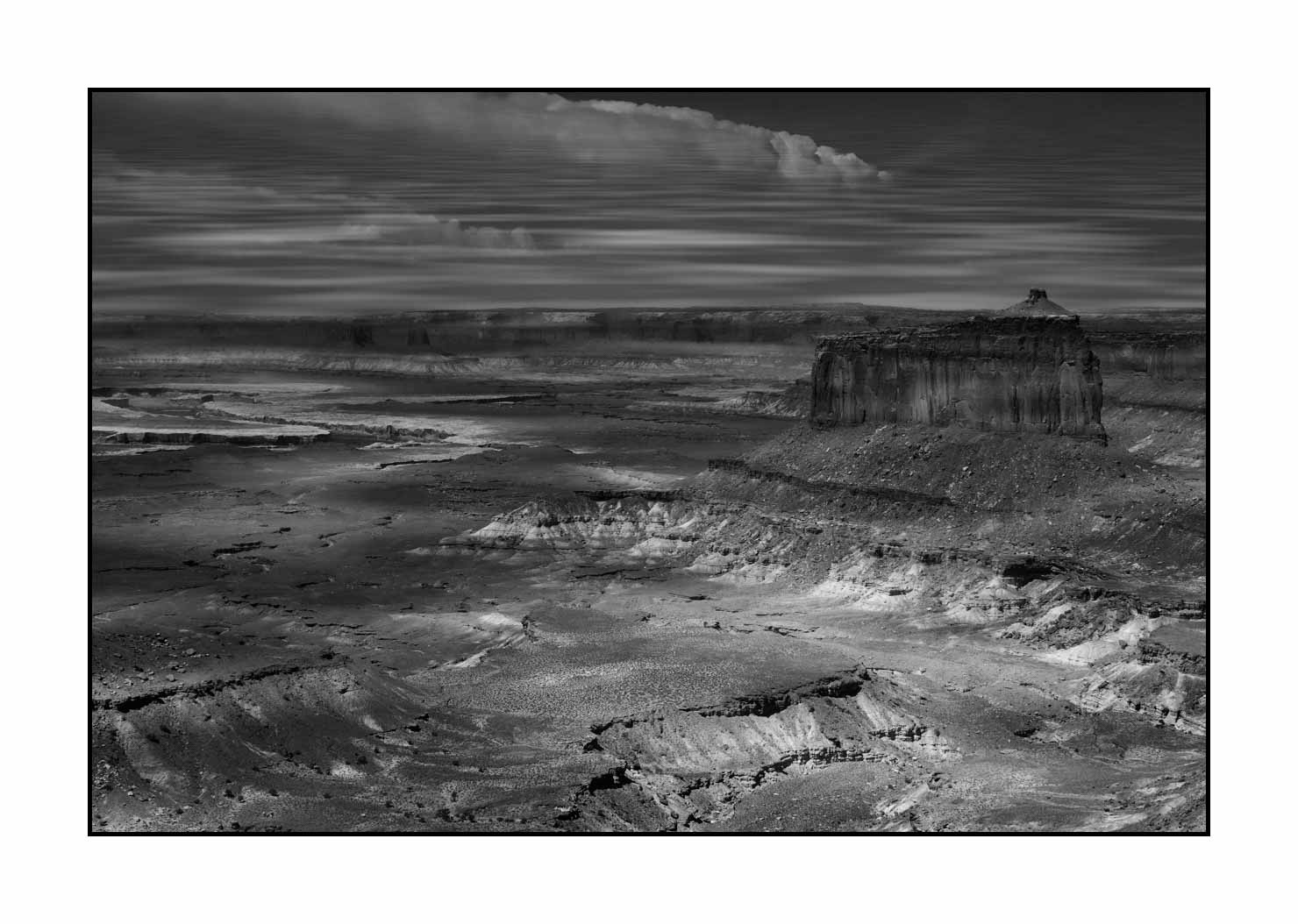 nuances-de-noirs-et-de-blancs/033-merveilles-naturelles-de-island-in-the-sky/fr/05-canyonlands-island-in-the-sky-noir-et-blanc-180803UTACAL0017B