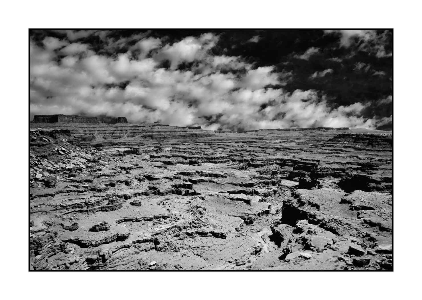 nuances-de-noirs-et-de-blancs/033-merveilles-naturelles-de-island-in-the-sky/fr/07-canyonlands-island-in-the-sky-noir-et-blanc-180803UTACAL0160B