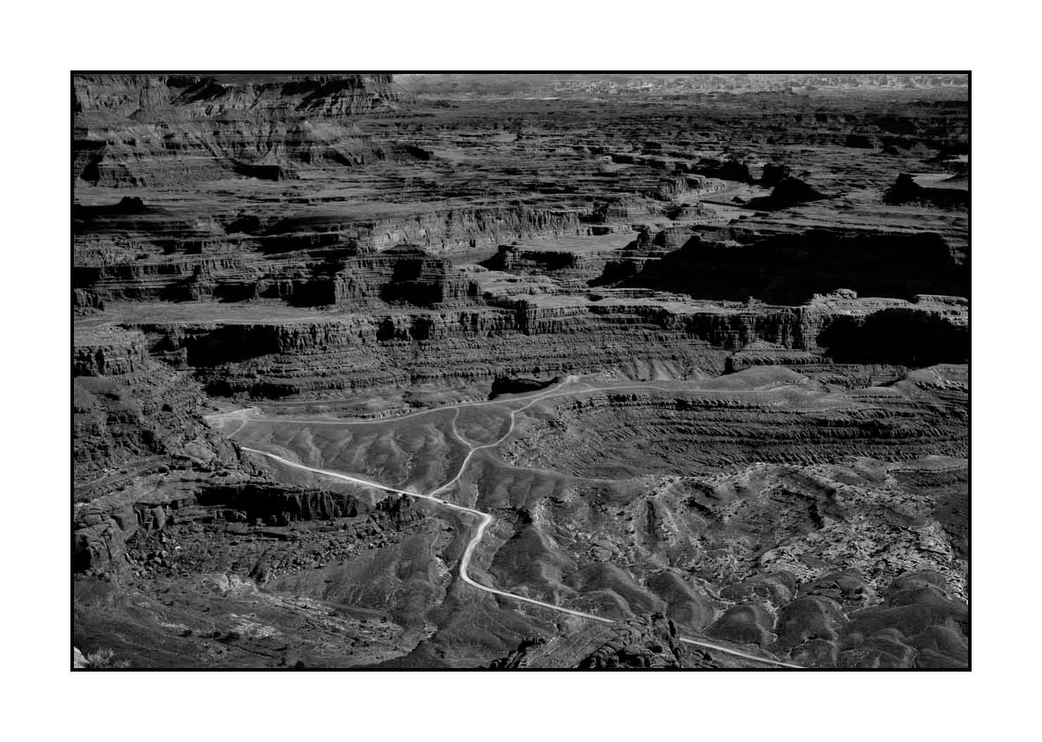 nuances-de-noirs-et-de-blancs/033-merveilles-naturelles-de-island-in-the-sky/fr/11-canyonlands-island-in-the-sky-noir-et-blanc-180803UTACAL0196B