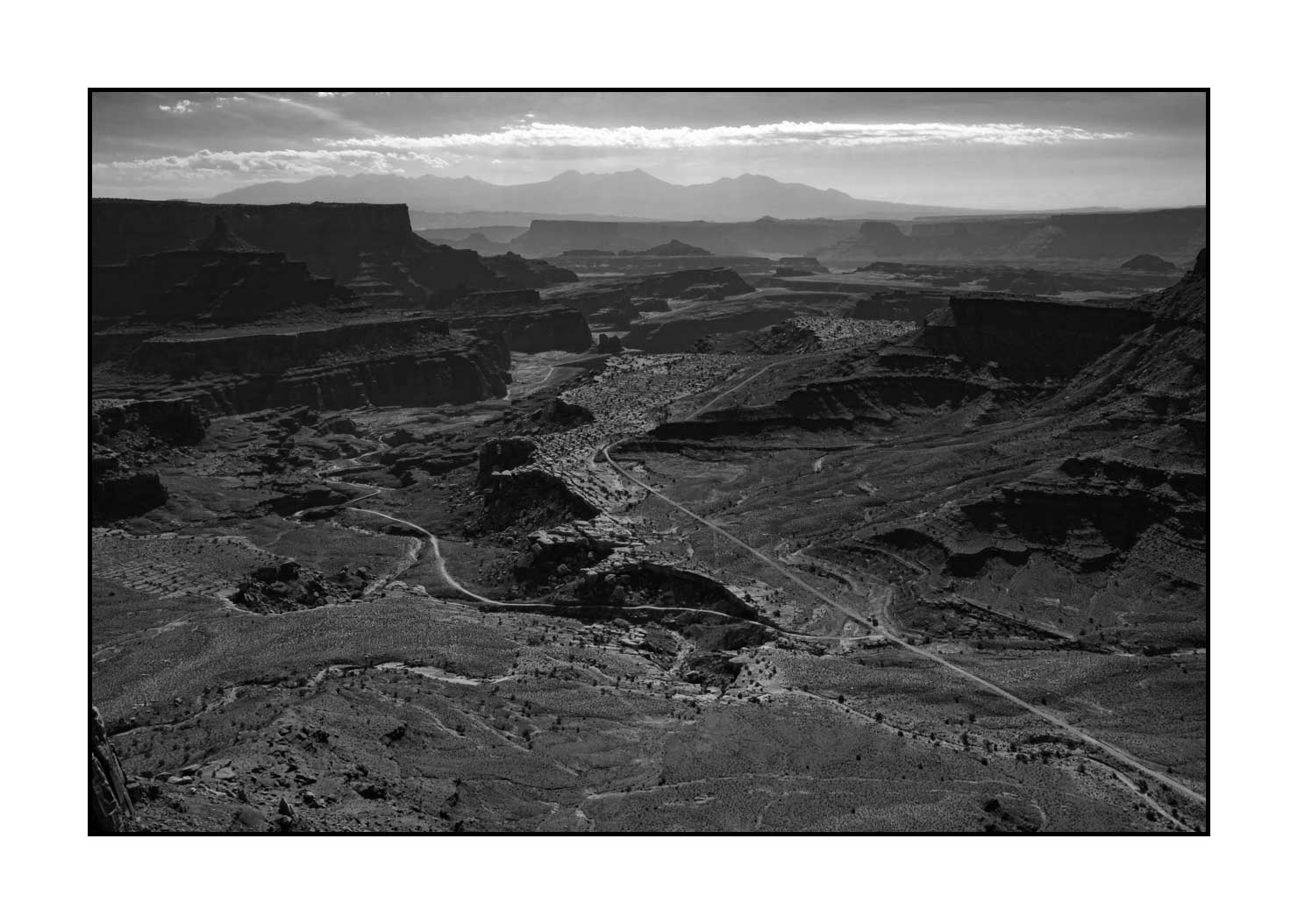 nuances-de-noirs-et-de-blancs/033-merveilles-naturelles-de-island-in-the-sky/fr/12-canyonlands-island-in-the-sky-noir-et-blanc-180803UTACAL0135B