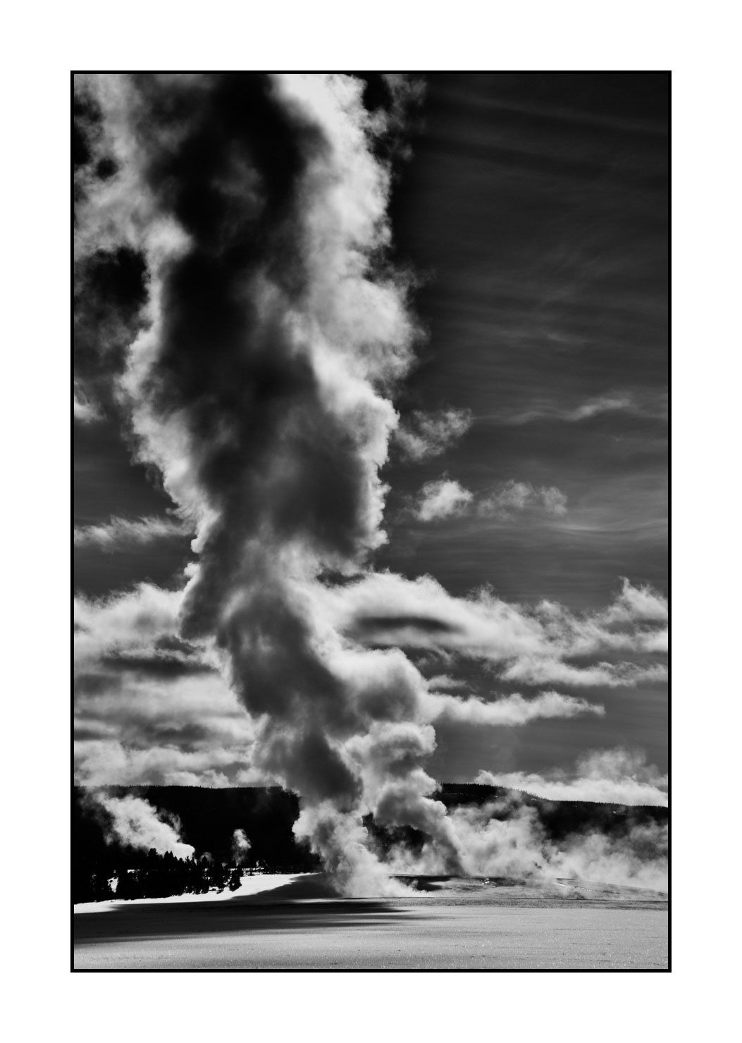 nuances-de-noirs-et-de-blancs/041-merveilles-naturelles-yellowstone-en-hiver/fr/41-paysage-enneige-yellowstone-noir-et-blanc-220104YELLAN0135B