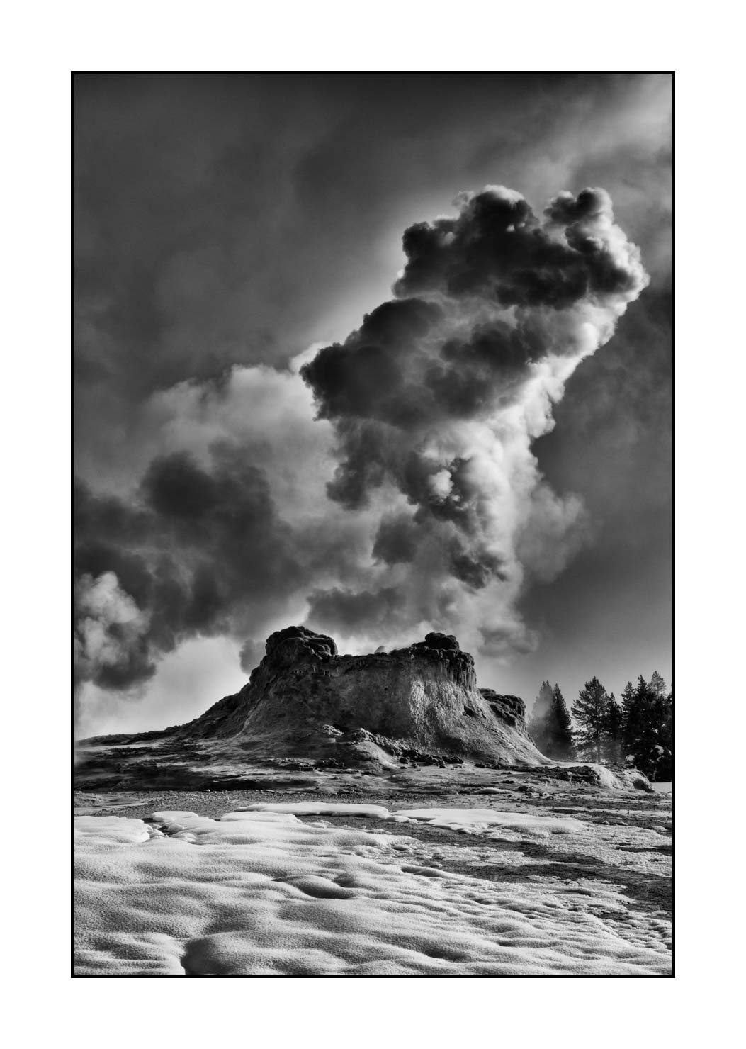 nuances-de-noirs-et-de-blancs/041-merveilles-naturelles-yellowstone-en-hiver/fr/44-paysage-enneige-yellowstone-noir-et-blanc-220104YELLAN0190B