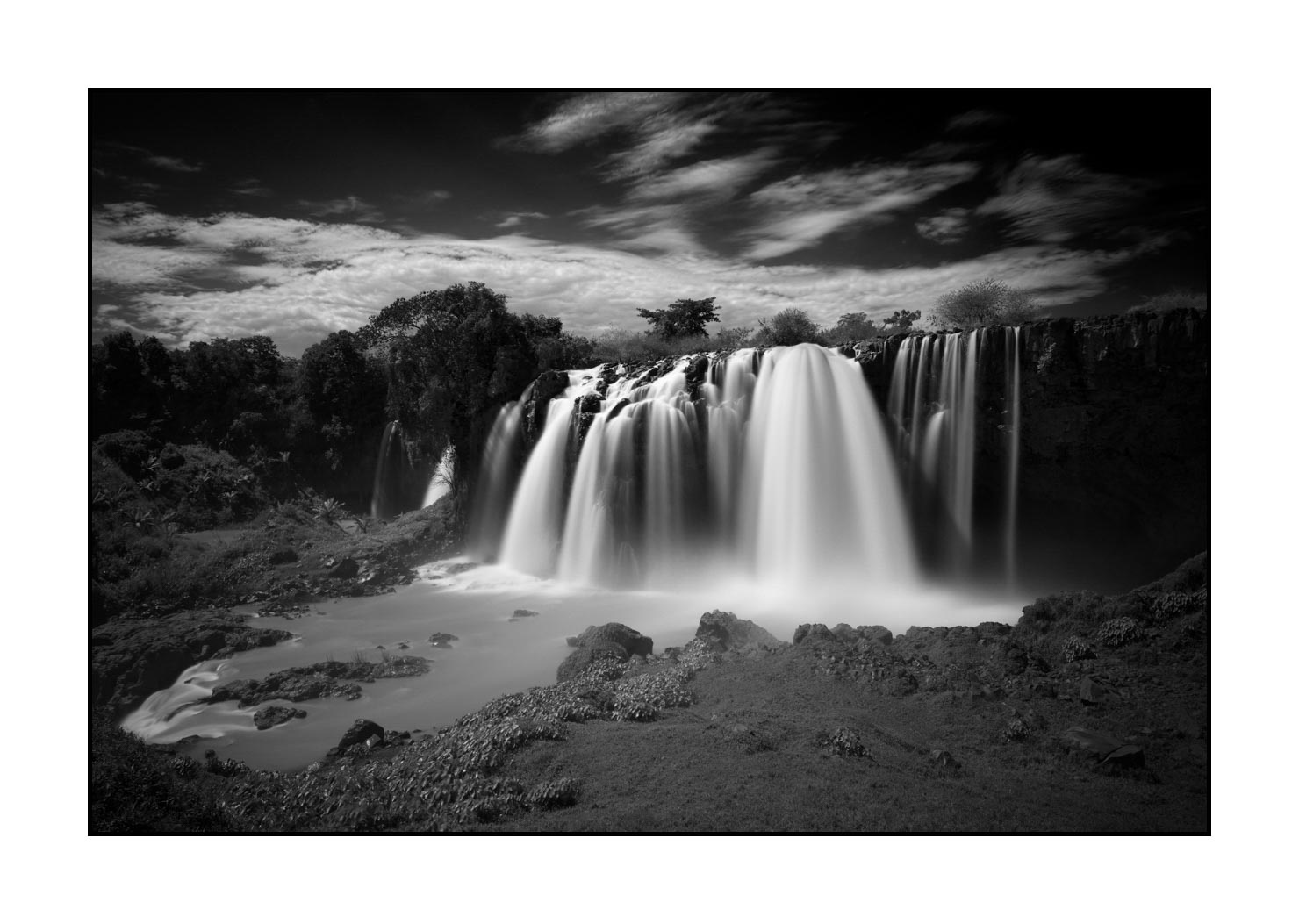 nuances-de-noirs-et-de-blancs/042-le-temps-qui-passe/fr/01-chutes-nil-bleu-tana-ethiopie-en-noir-et-blanc-20181117ETHBNI0018B