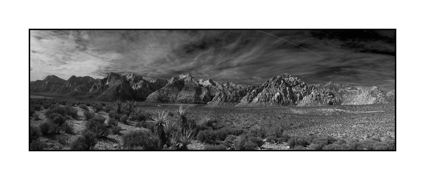 nuances-de-noirs-et-de-blancs/051-merveilles-red-rock-canyon-noir-et-blanc/fr/01-red-rock-canyon-noir-et-blanc-200205NEVREDPAN017B