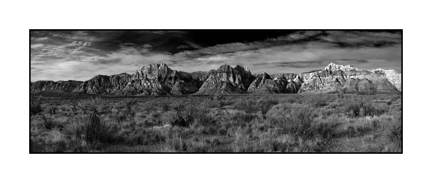 nuances-de-noirs-et-de-blancs/051-merveilles-red-rock-canyon-noir-et-blanc/fr/03-red-rock-canyon-noir-et-blanc-200205NEVREDPAN001B