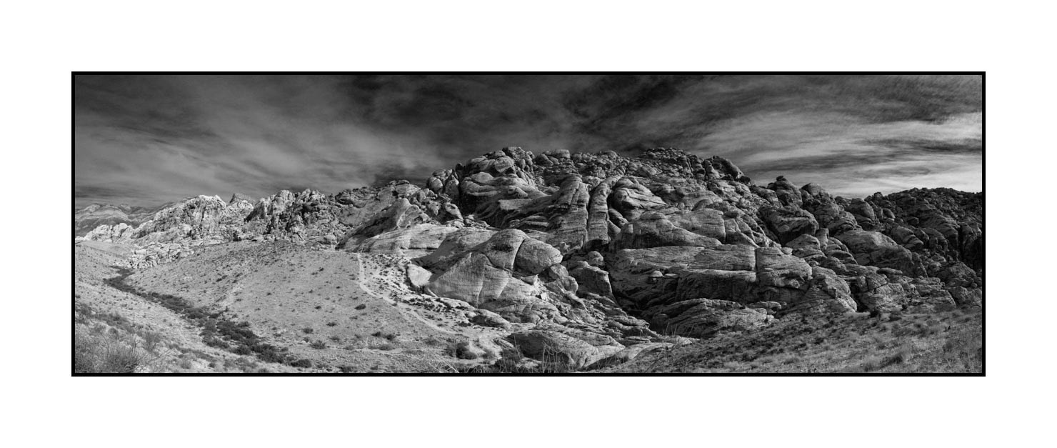 nuances-de-noirs-et-de-blancs/051-merveilles-red-rock-canyon-noir-et-blanc/fr/06-red-rock-canyon-noir-et-blanc-200205NEVREDPAN011B