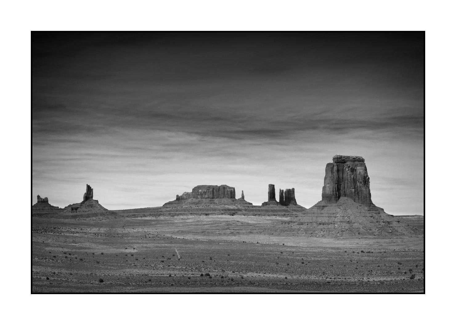 nuances-de-noirs-et-de-blancs/052-merveilles-monument-valley-noir-et-blanc/en/13-monument-valley-black-and-white-200130UTAMON0109B