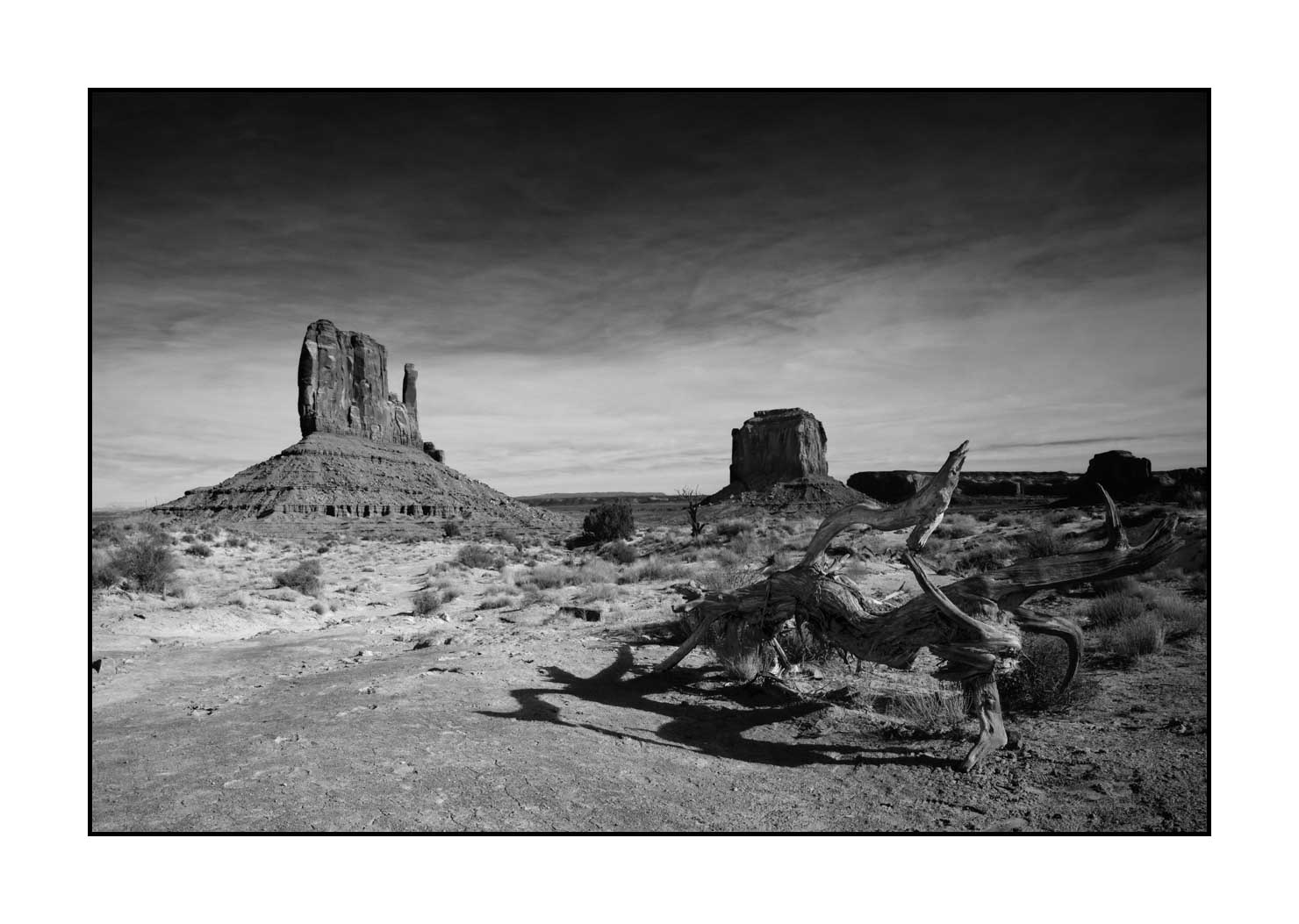 nuances-de-noirs-et-de-blancs/052-merveilles-monument-valley-noir-et-blanc/en/14-monument-valley-black-and-white-200130UTAMON0118B