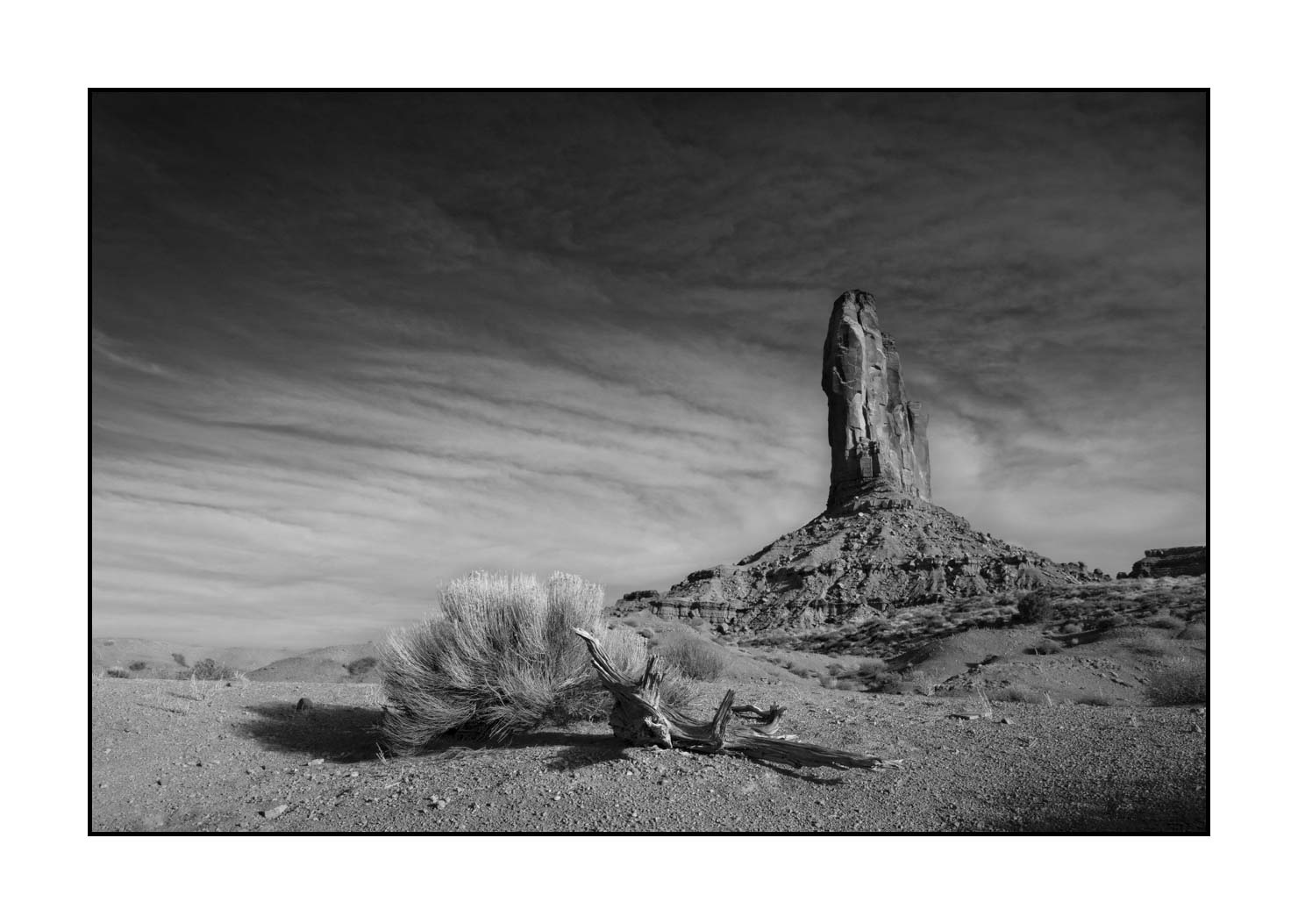 nuances-de-noirs-et-de-blancs/052-merveilles-monument-valley-noir-et-blanc/en/17-monument-valley-black-and-white-200130UTAMON0195B