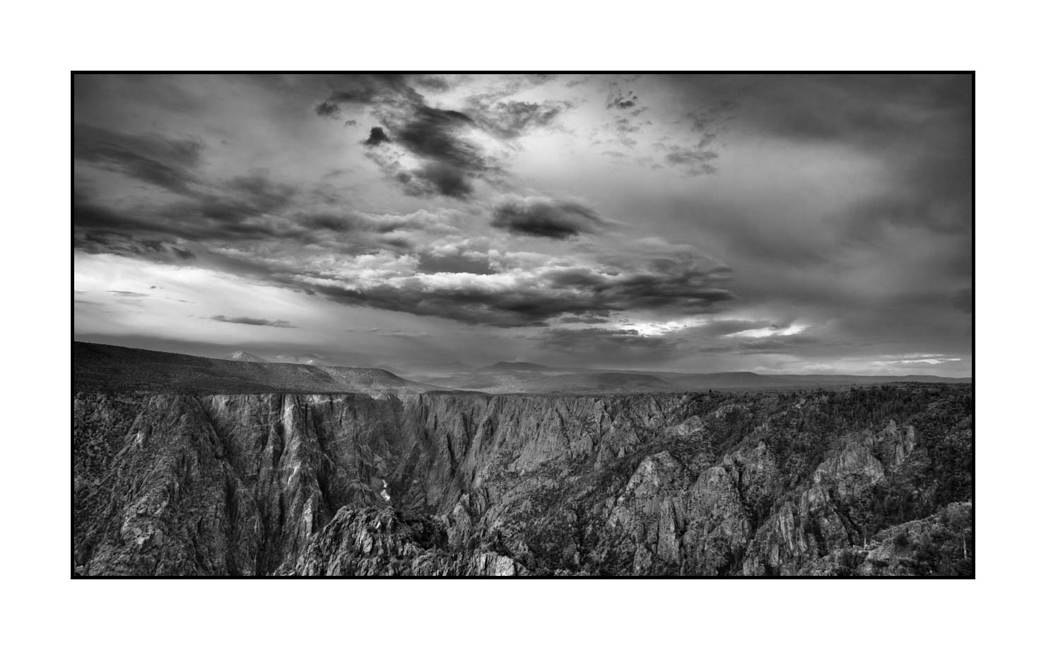 nuances-de-noirs-et-de-blancs/056-merveilles-black-canyon/en/07-landscape-of-black-canyon-of-the-gunnison-200828BLACAN0076B