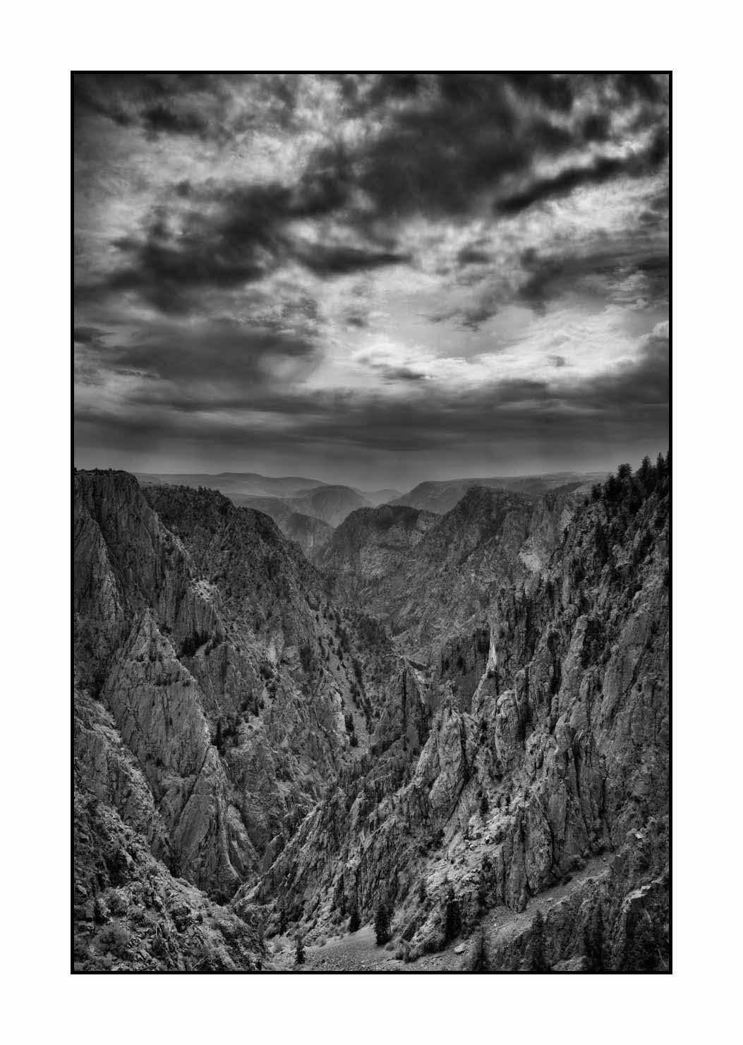 nuances-de-noirs-et-de-blancs/056-merveilles-black-canyon/en/13-landscape-of-black-canyon-of-the-gunnison-200828BLACAN0030B