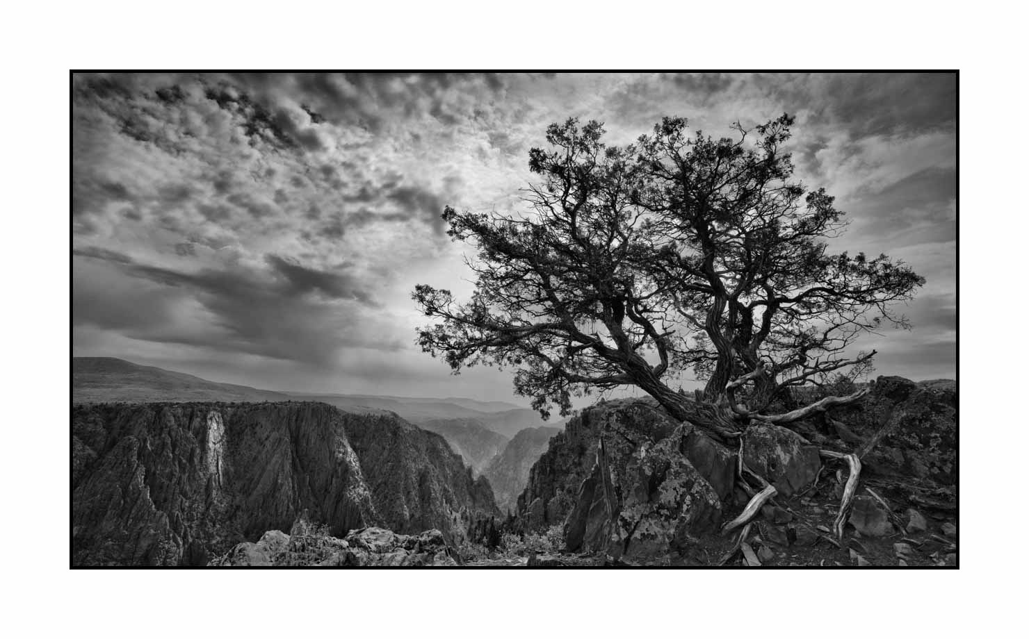 nuances-de-noirs-et-de-blancs/056-merveilles-black-canyon/fr/18-paysage-de-black-canyon-of-the-gunnison-200828BLACAN0196B