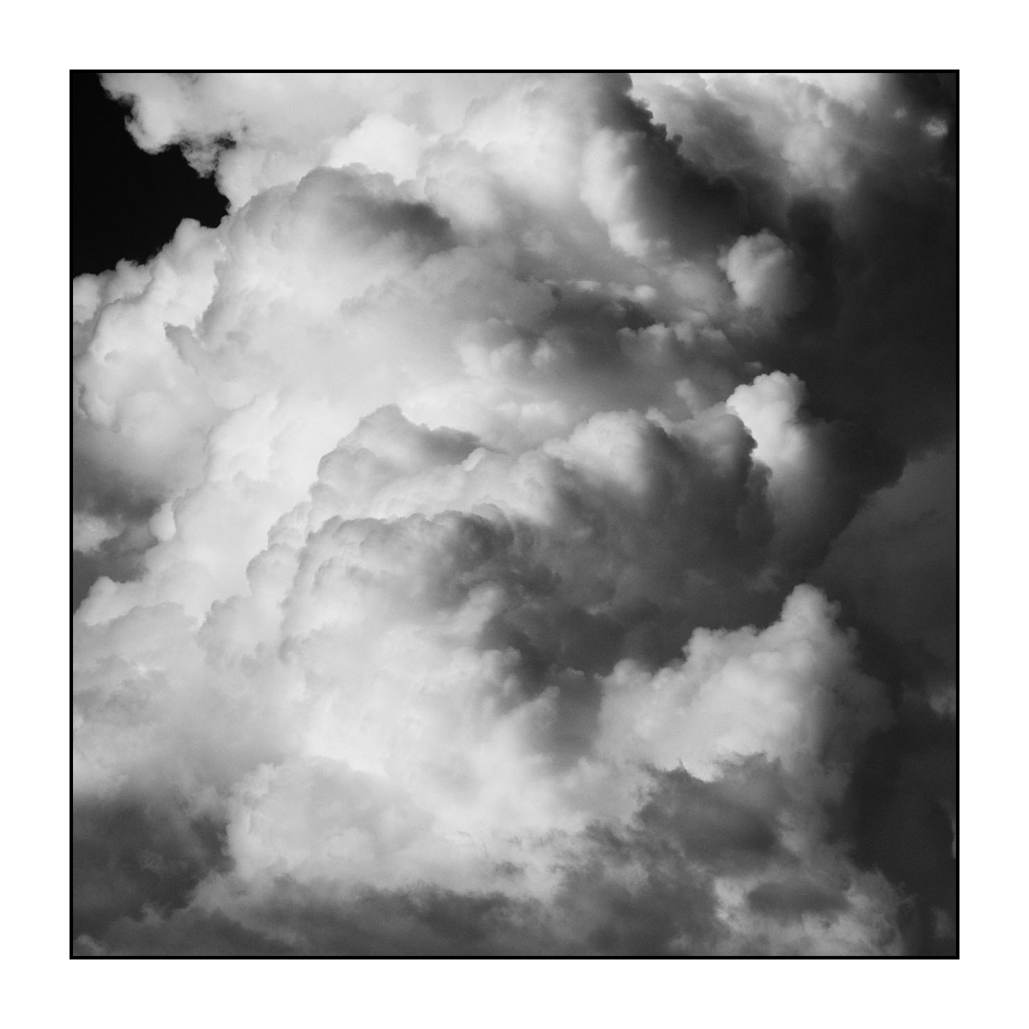 nuances-de-noirs-et-de-blancs/061-nuages-ciel-yosemite/fr/06-nuages-ciel-yosemite-190823YOSLAN0356B