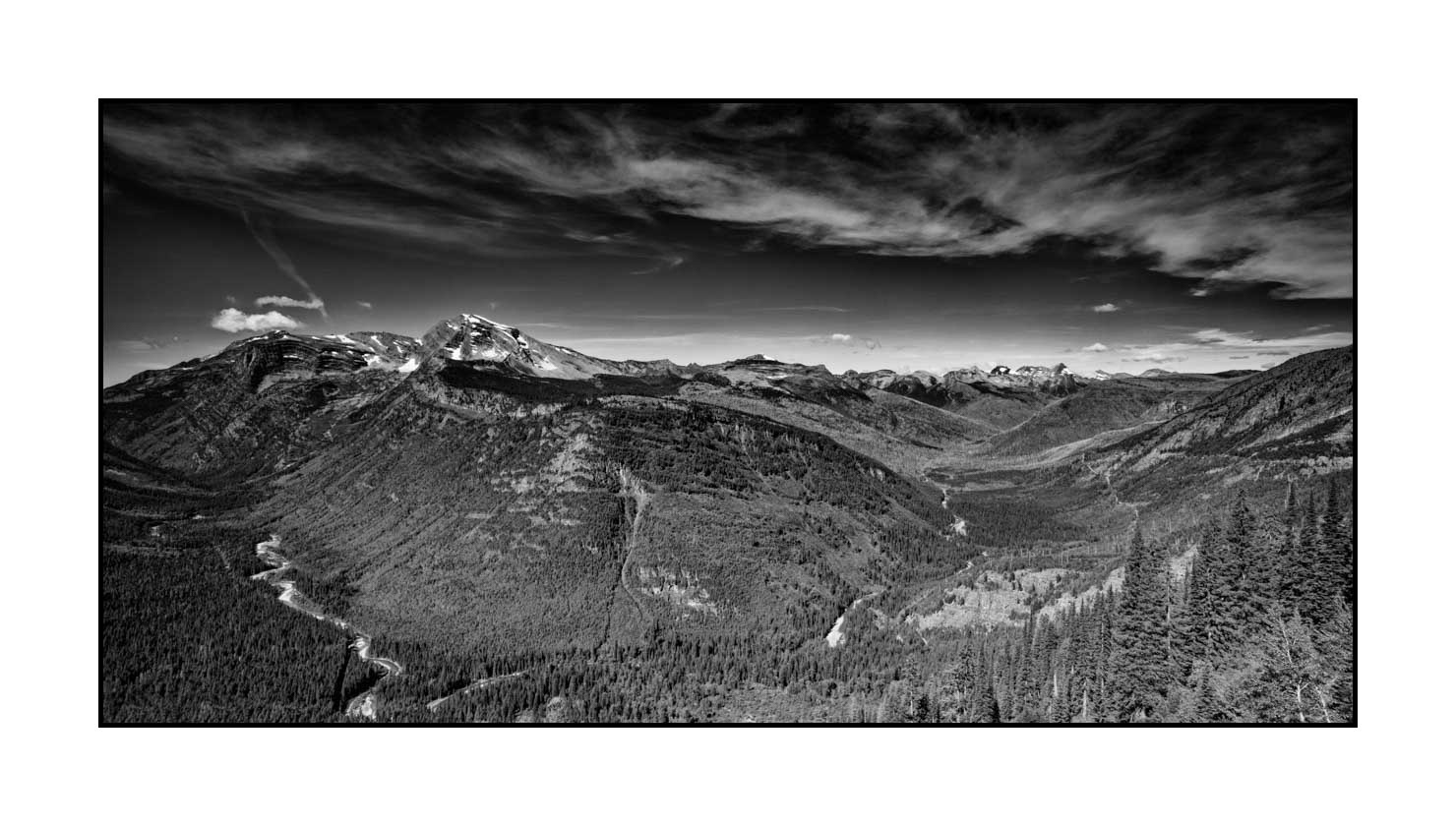 nuances-de-noirs-et-de-blancs/063-merveilles-de-glacier/fr/09-paysage-parc-national-des-glaciers-noir-et-blanc-160818USAGLAPA0181B