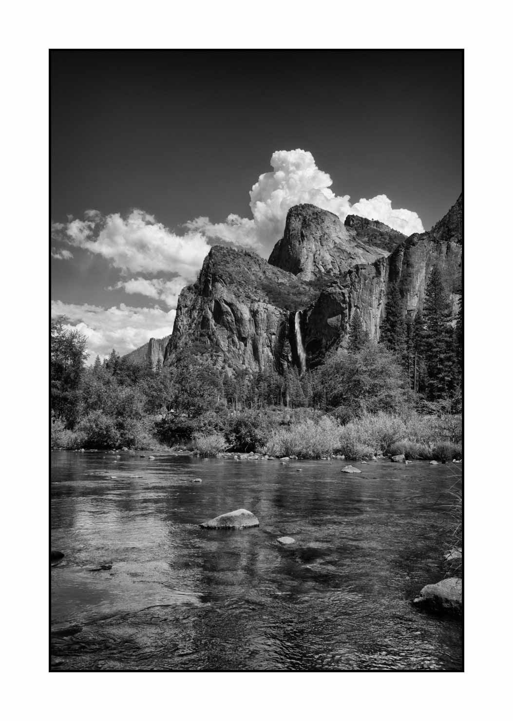nuances-de-noirs-et-de-blancs/064-merveilles-de-yosemite/fr/10-paysage-parc-national-de-yosemite-noir-et-blanc-190823YOSLAN1265B