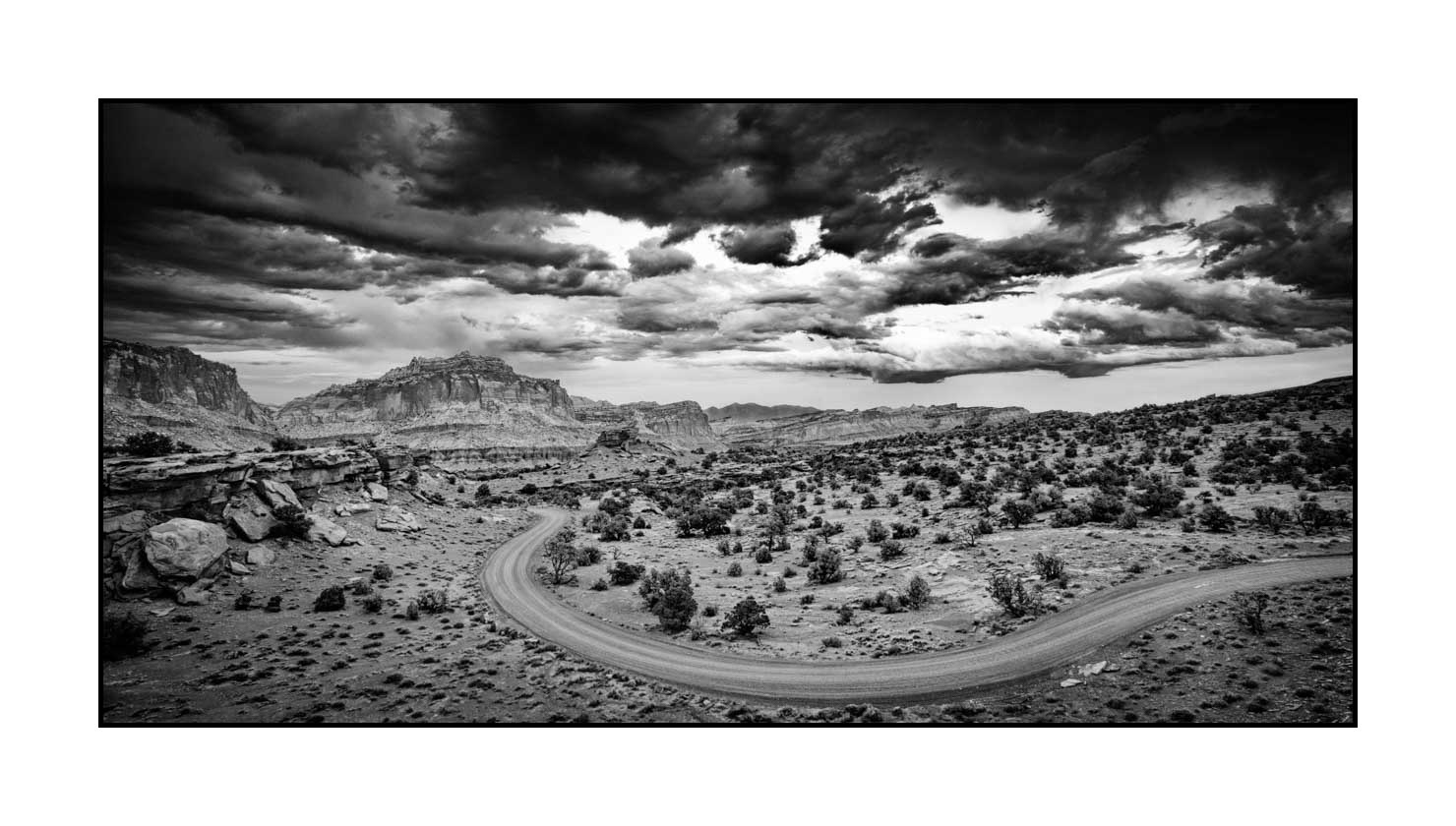 nuances-de-noirs-et-de-blancs/067-merveilles-naturelles-de-capitol-reef/fr/05-paysage-capitol-reef-noir-et-blanc-180823CAPLAN0297B