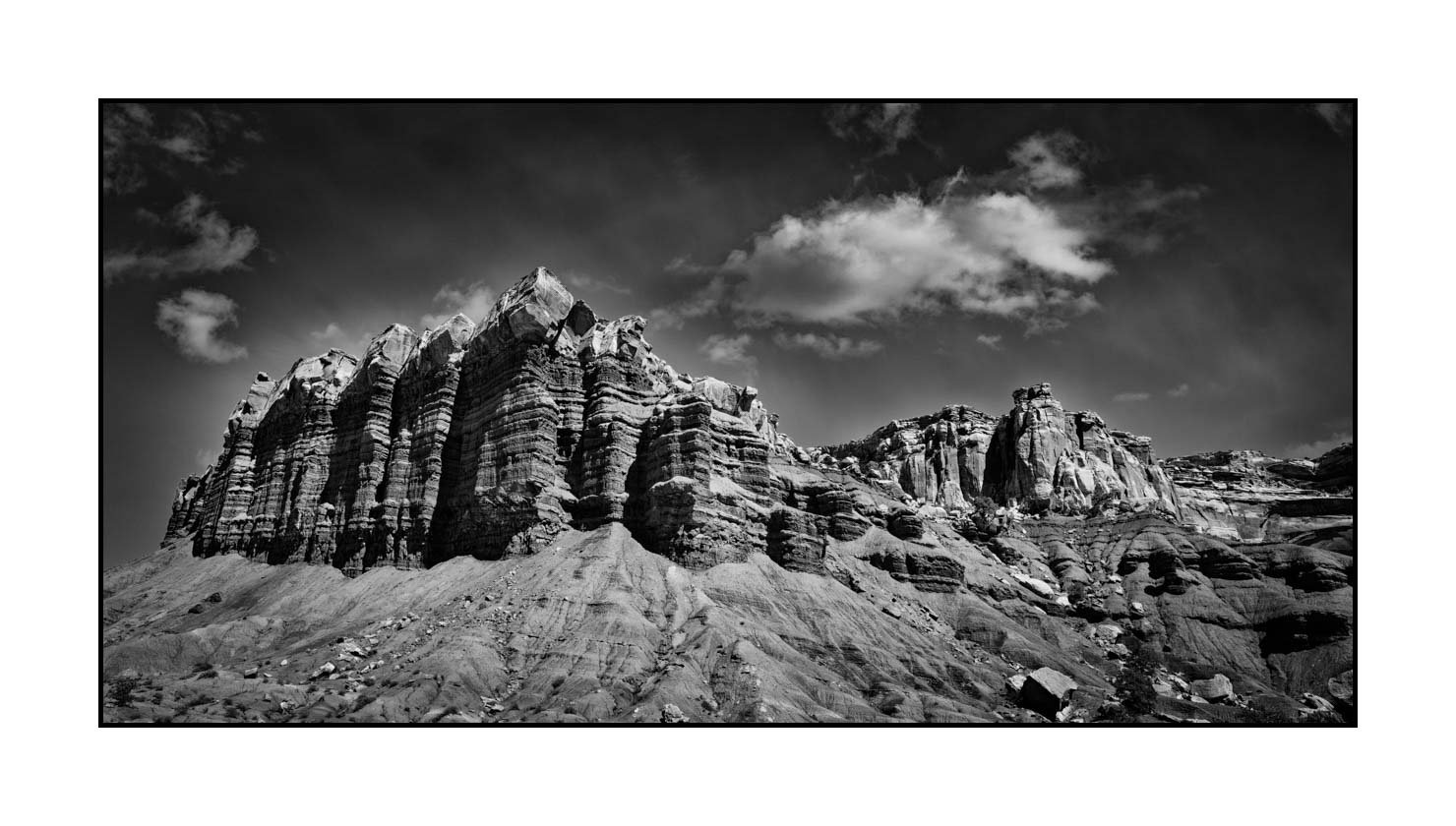 nuances-de-noirs-et-de-blancs/067-merveilles-naturelles-de-capitol-reef/fr/08-paysage-capitol-reef-noir-et-blanc-180823CAPLAN0342B